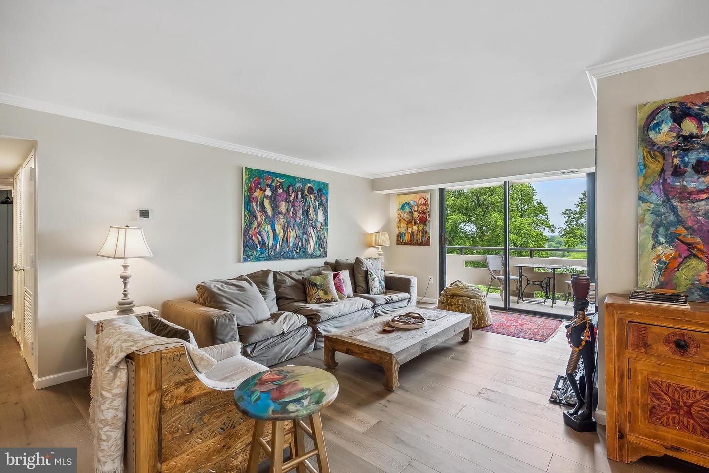 1808 OLD MEADOW RD #906, MCLEAN, Virginia 22102, 2 Bedrooms Bedrooms, ,2 BathroomsBathrooms,Residential,For sale,1808 OLD MEADOW RD #906,VAFX2242194 MLS # VAFX2242194