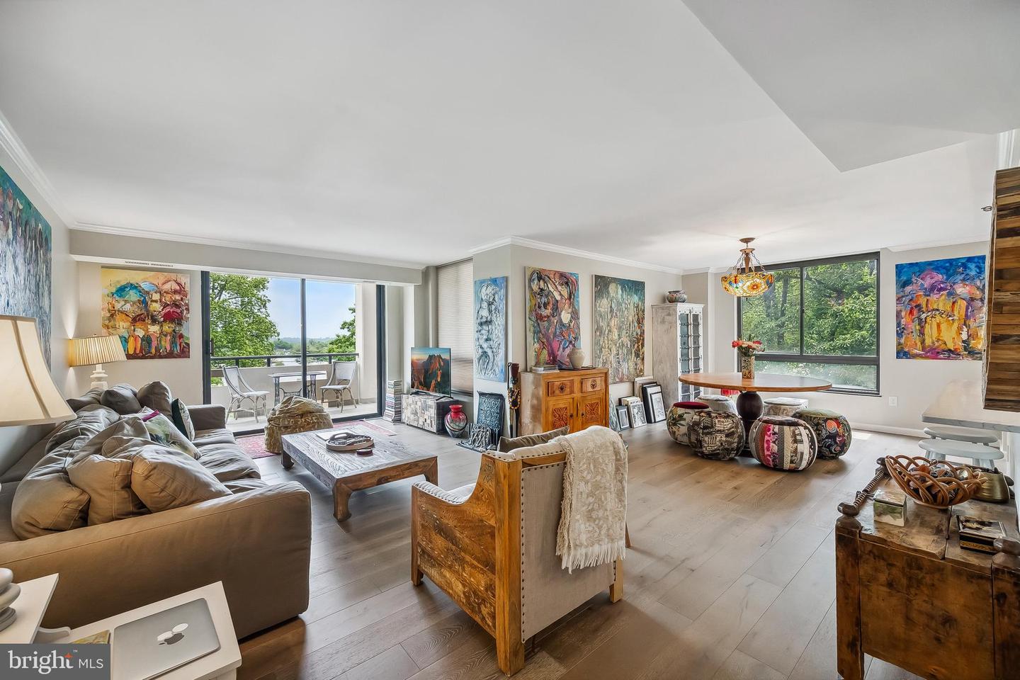 1808 OLD MEADOW RD #906, MCLEAN, Virginia 22102, 2 Bedrooms Bedrooms, ,2 BathroomsBathrooms,Residential,For sale,1808 OLD MEADOW RD #906,VAFX2242194 MLS # VAFX2242194