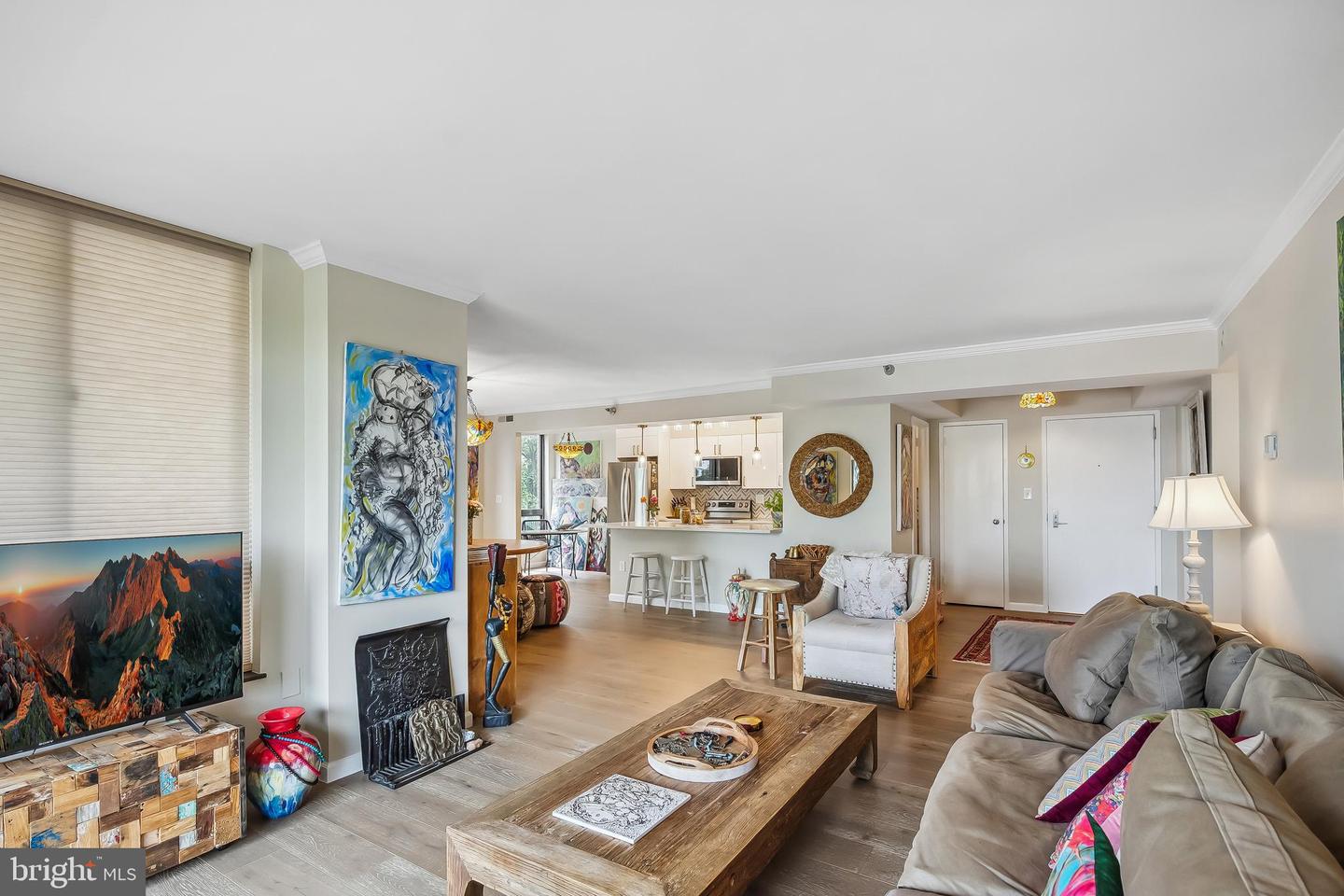 1808 OLD MEADOW RD #906, MCLEAN, Virginia 22102, 2 Bedrooms Bedrooms, ,2 BathroomsBathrooms,Residential,For sale,1808 OLD MEADOW RD #906,VAFX2242194 MLS # VAFX2242194