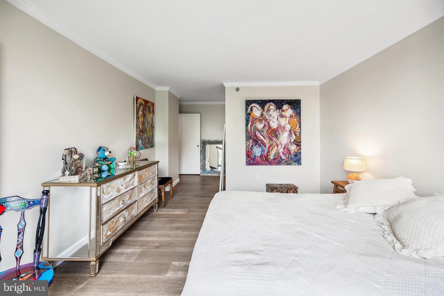 1808 OLD MEADOW RD #906, MCLEAN, Virginia 22102, 2 Bedrooms Bedrooms, ,2 BathroomsBathrooms,Residential,For sale,1808 OLD MEADOW RD #906,VAFX2242194 MLS # VAFX2242194