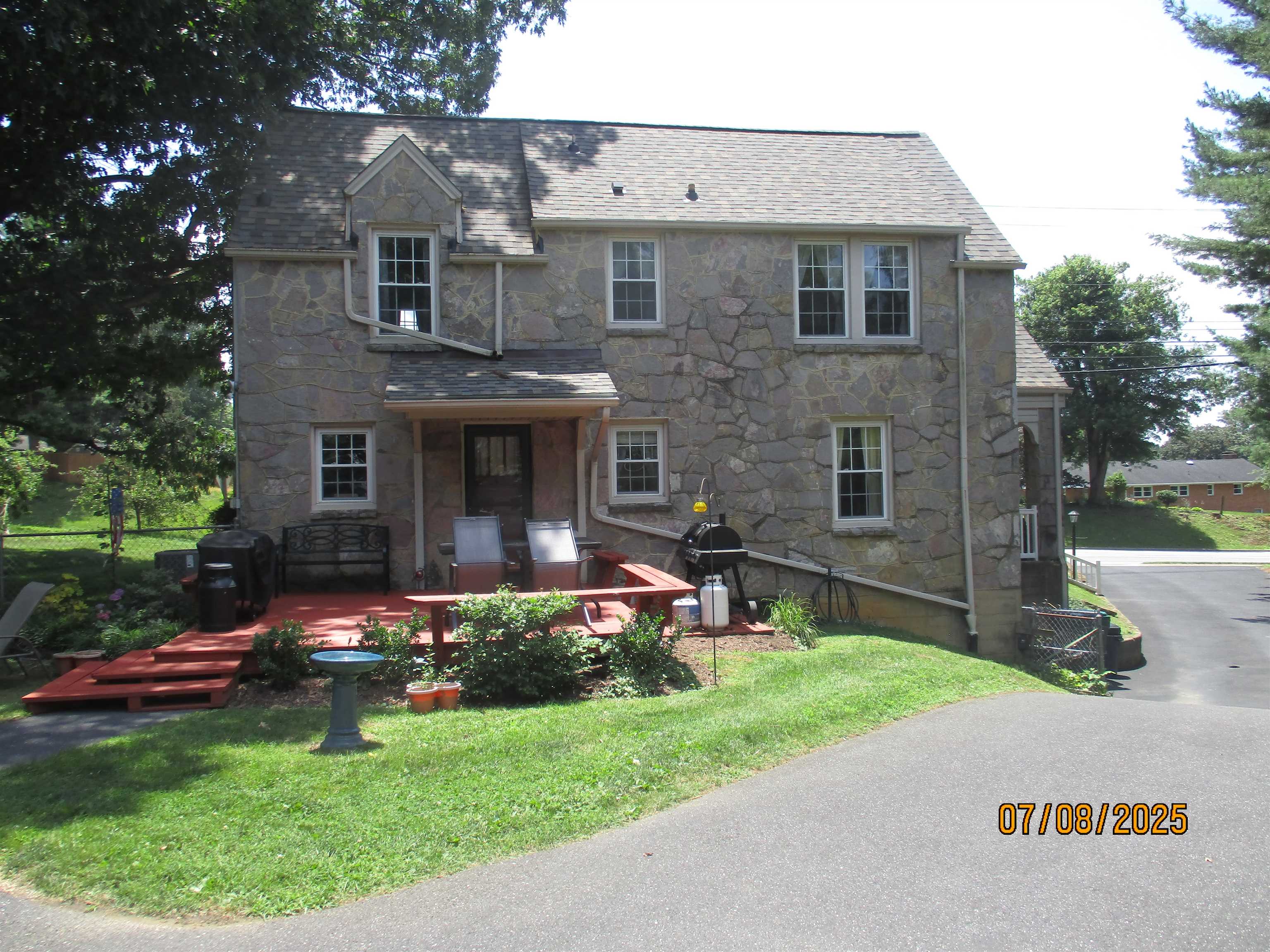 835 ROSSER AVE, WAYNESBORO, Virginia 22980, 4 Bedrooms Bedrooms, ,2 BathroomsBathrooms,Residential,835 ROSSER AVE,666649 MLS # 666649