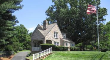835 ROSSER AVE, WAYNESBORO, Virginia 22980, 4 Bedrooms Bedrooms, ,2 BathroomsBathrooms,Residential,835 ROSSER AVE,666649 MLS # 666649