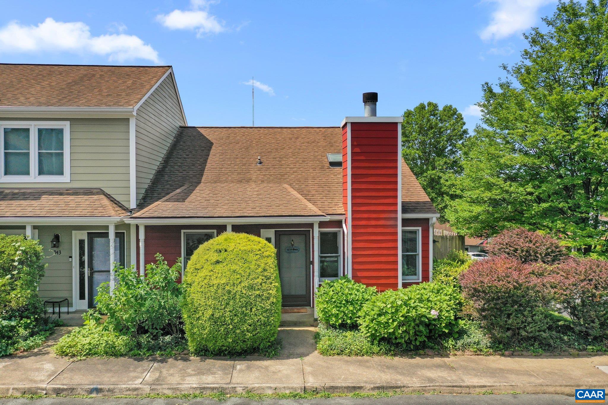 941 WARWICK CT, CHARLOTTESVILLE, Virginia 22901, 3 Bedrooms Bedrooms, ,2 BathroomsBathrooms,Residential,941 WARWICK CT,666651 MLS # 666651