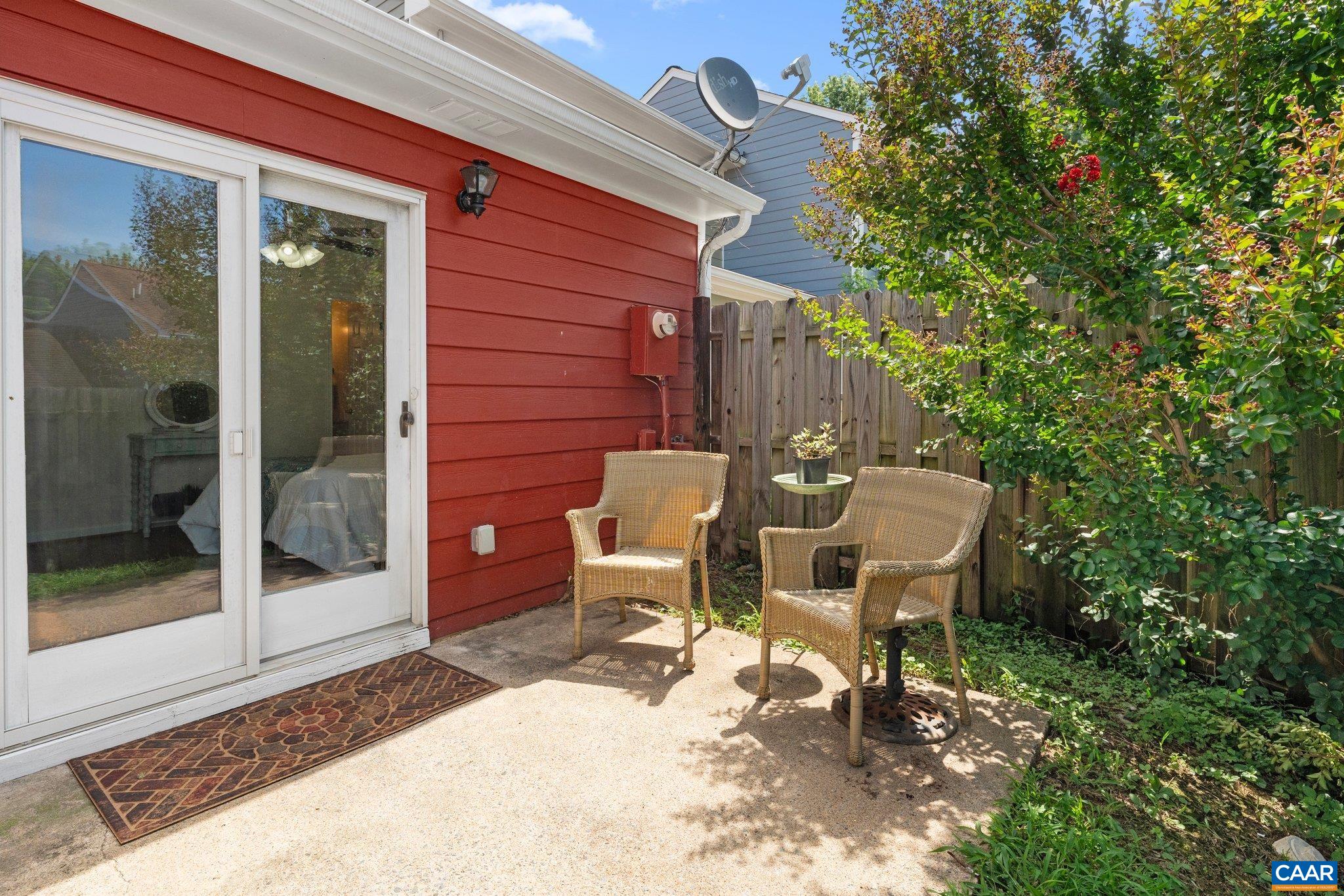 941 WARWICK CT, CHARLOTTESVILLE, Virginia 22901, 3 Bedrooms Bedrooms, ,2 BathroomsBathrooms,Residential,941 WARWICK CT,666651 MLS # 666651