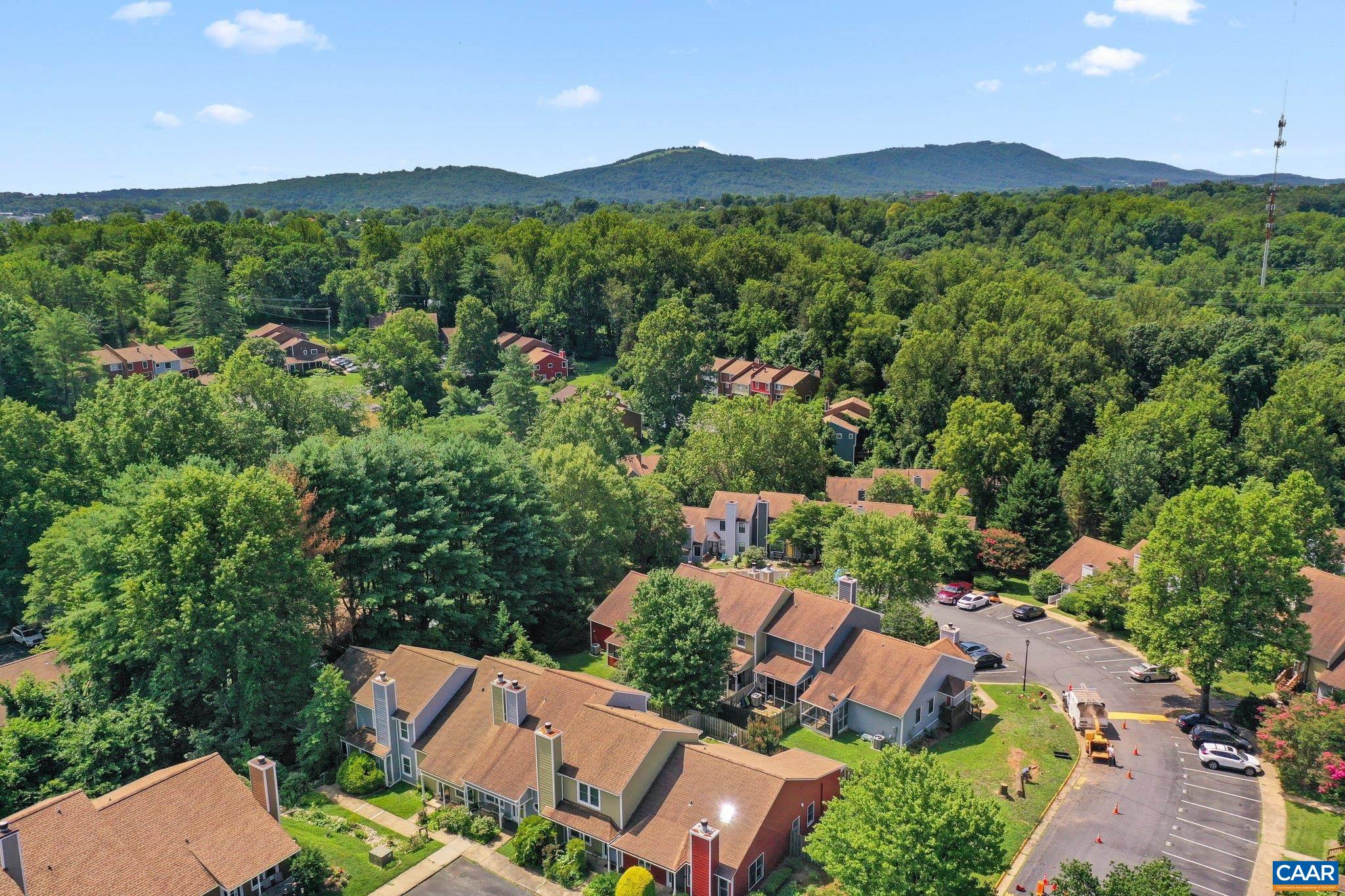 941 WARWICK CT, CHARLOTTESVILLE, Virginia 22901, 3 Bedrooms Bedrooms, ,2 BathroomsBathrooms,Residential,941 WARWICK CT,666651 MLS # 666651