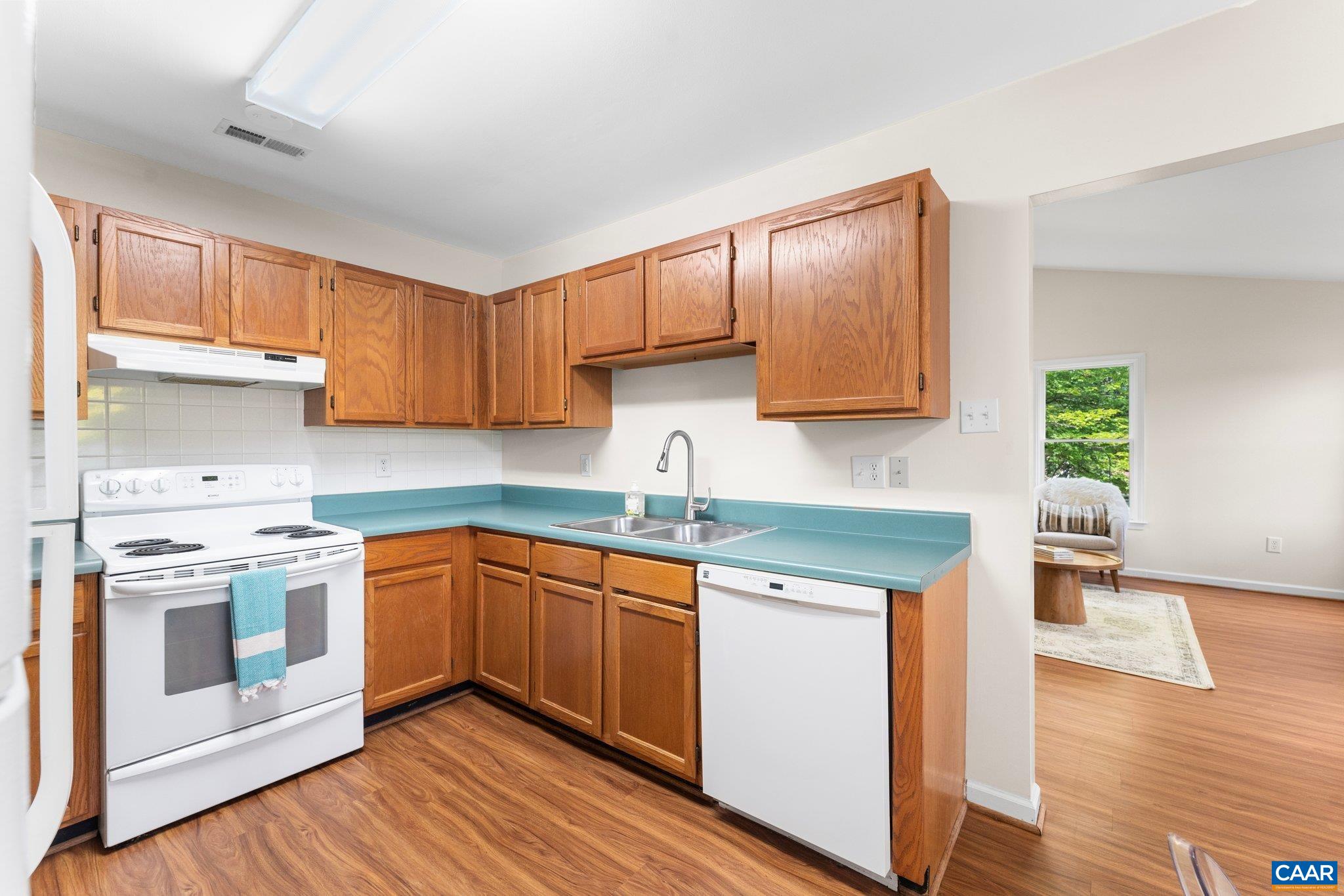 941 WARWICK CT, CHARLOTTESVILLE, Virginia 22901, 3 Bedrooms Bedrooms, ,2 BathroomsBathrooms,Residential,941 WARWICK CT,666651 MLS # 666651