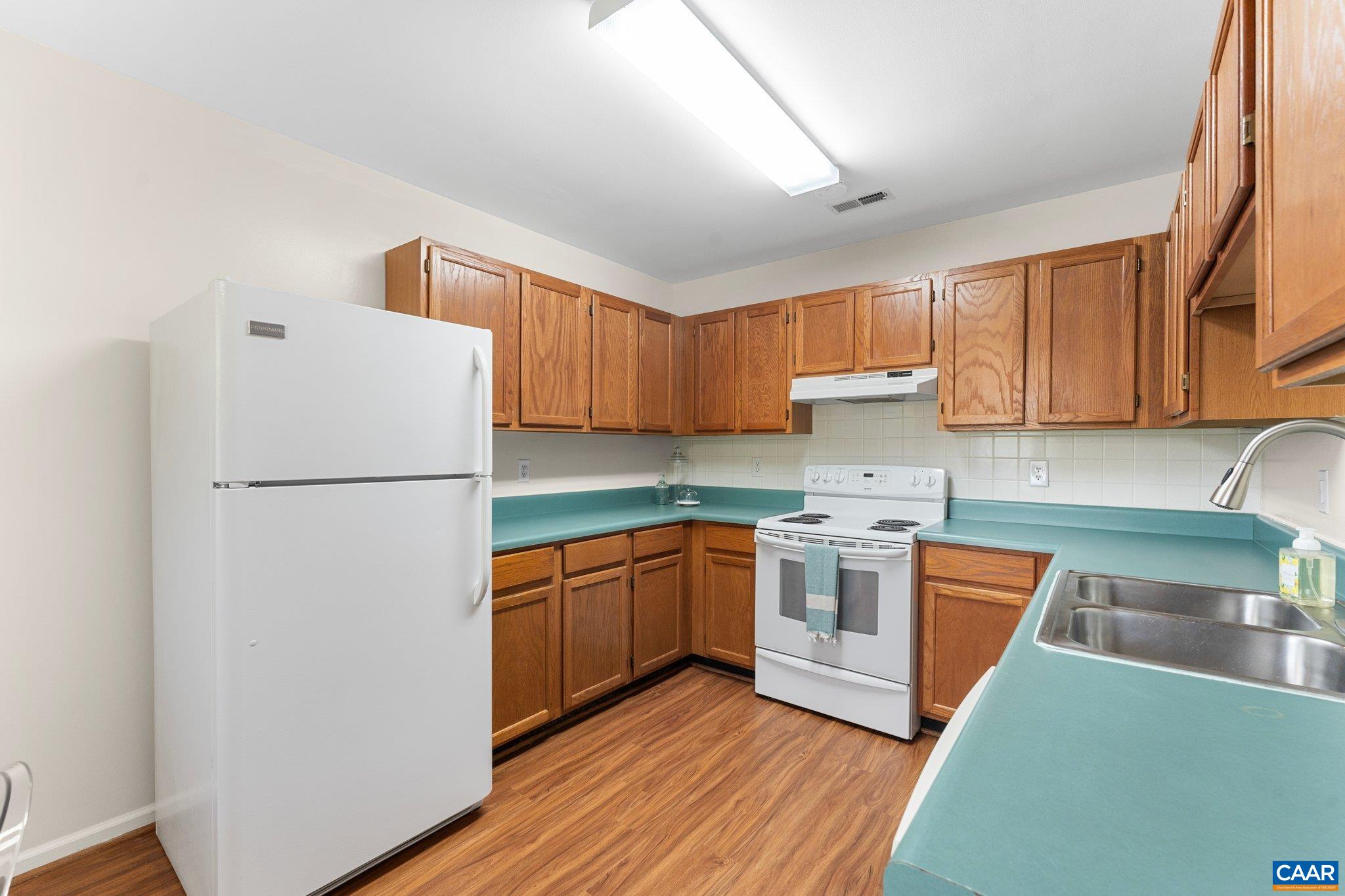 941 WARWICK CT, CHARLOTTESVILLE, Virginia 22901, 3 Bedrooms Bedrooms, ,2 BathroomsBathrooms,Residential,941 WARWICK CT,666651 MLS # 666651