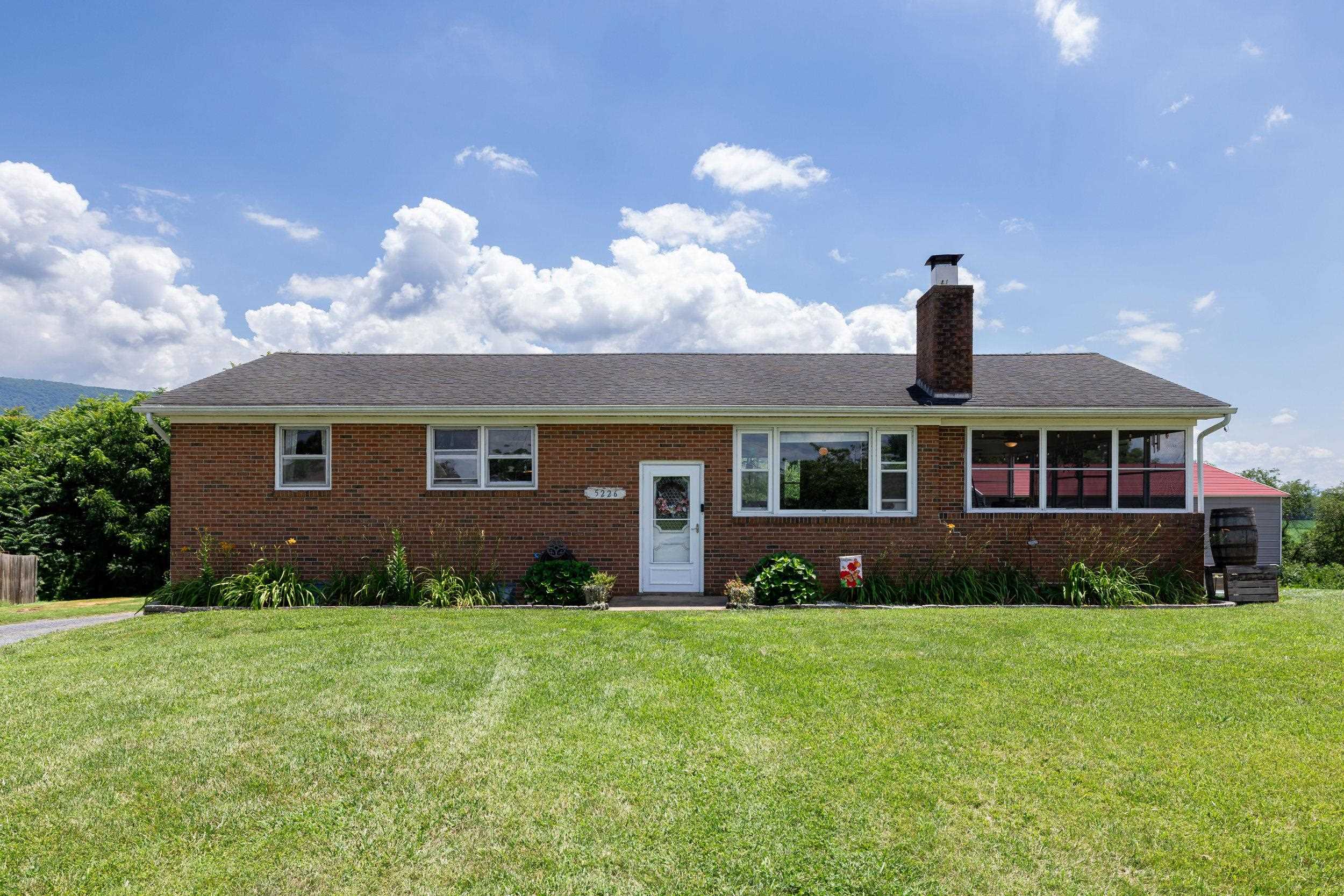 5226 DOGWOOD DR, MOUNT JACKSON, Virginia 22842, 4 Bedrooms Bedrooms, ,2 BathroomsBathrooms,Residential,5226 DOGWOOD DR,666652 MLS # 666652