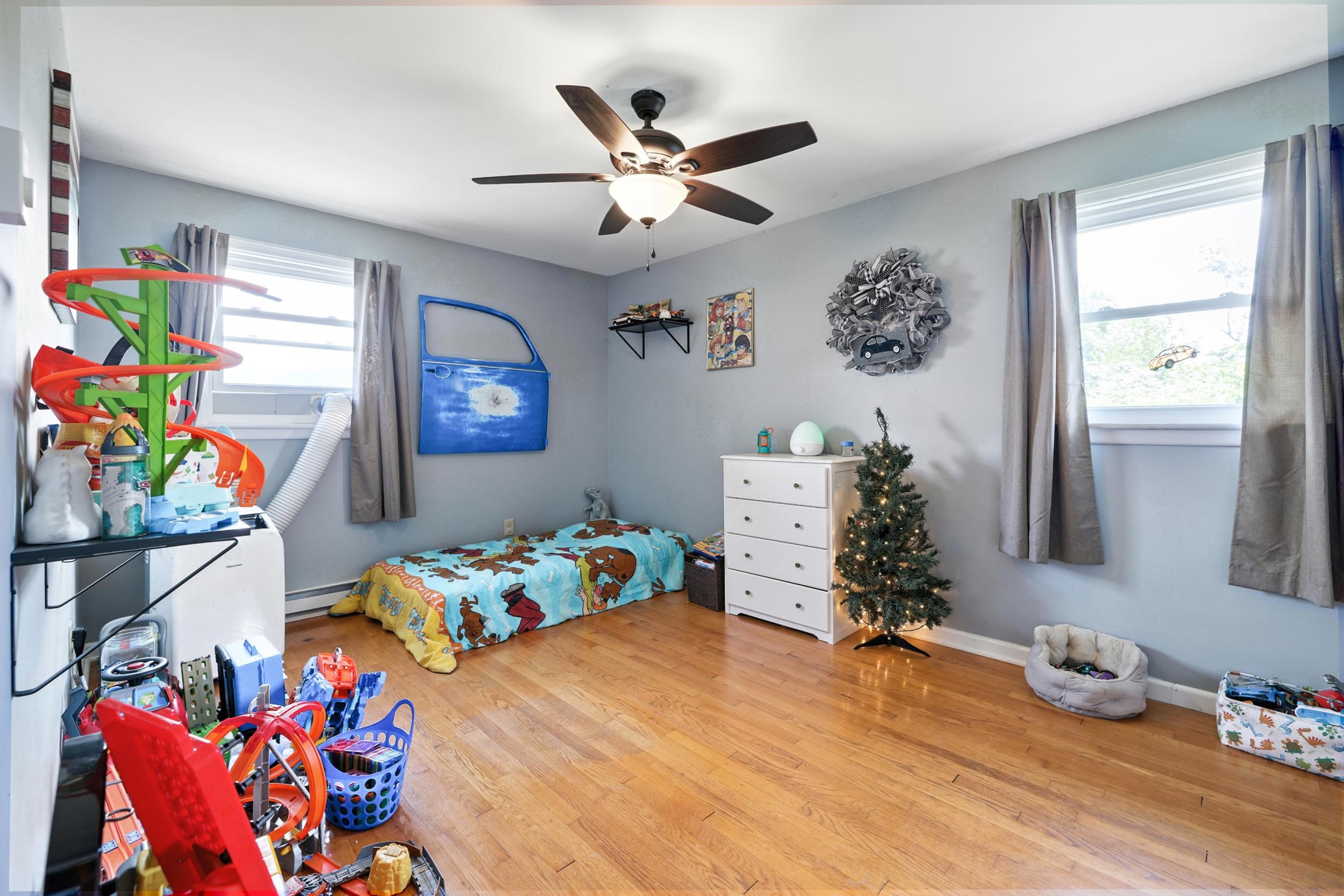 5226 DOGWOOD DR, MOUNT JACKSON, Virginia 22842, 4 Bedrooms Bedrooms, ,2 BathroomsBathrooms,Residential,5226 DOGWOOD DR,666652 MLS # 666652