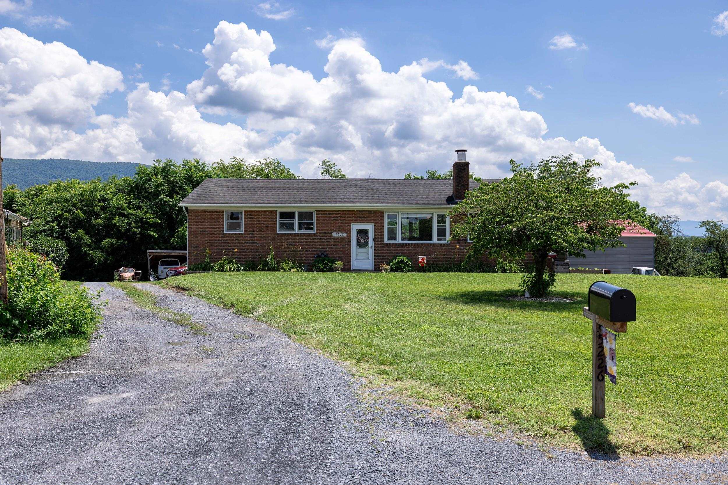 5226 DOGWOOD DR, MOUNT JACKSON, Virginia 22842, 4 Bedrooms Bedrooms, ,2 BathroomsBathrooms,Residential,5226 DOGWOOD DR,666652 MLS # 666652