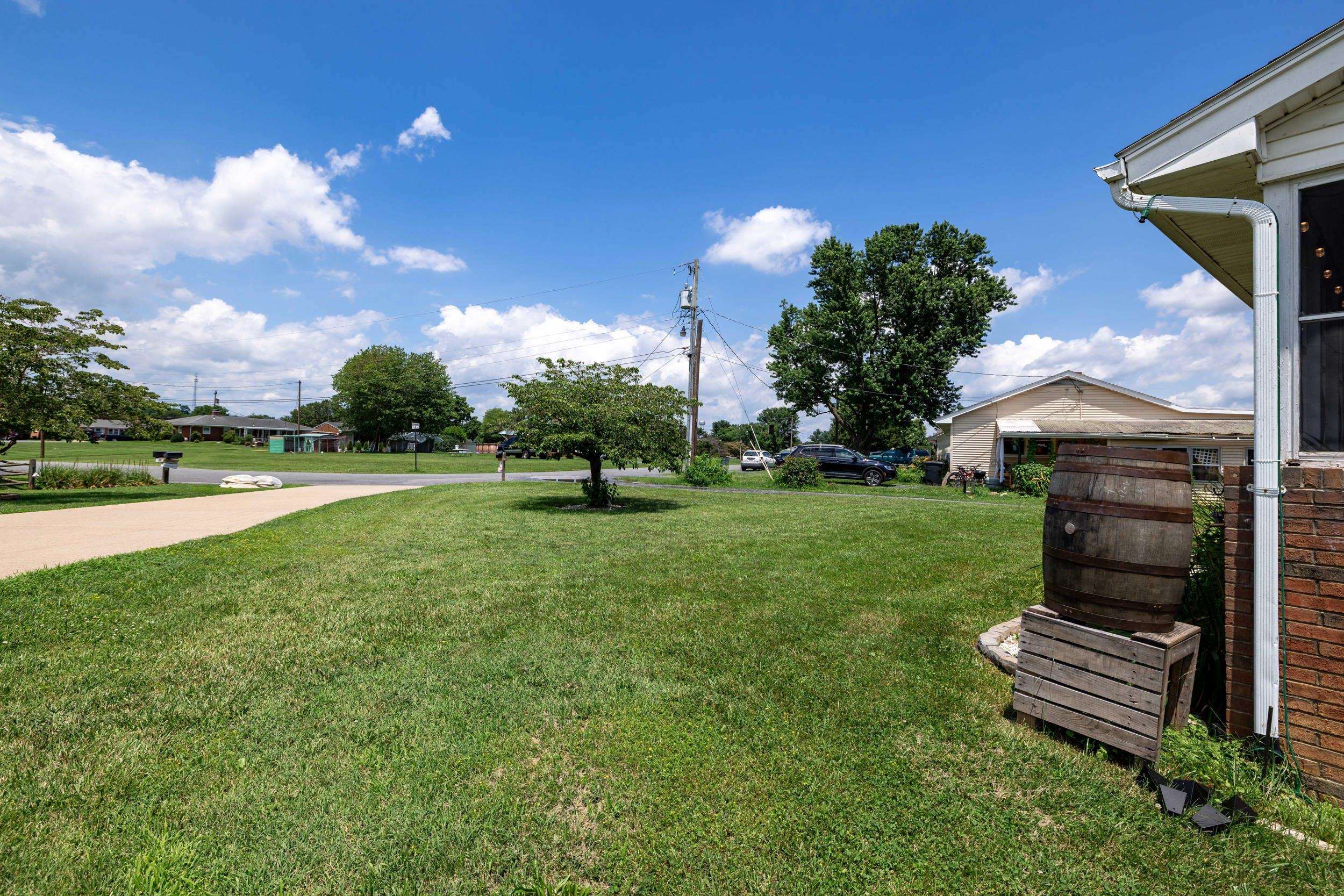 5226 DOGWOOD DR, MOUNT JACKSON, Virginia 22842, 4 Bedrooms Bedrooms, ,2 BathroomsBathrooms,Residential,5226 DOGWOOD DR,666652 MLS # 666652