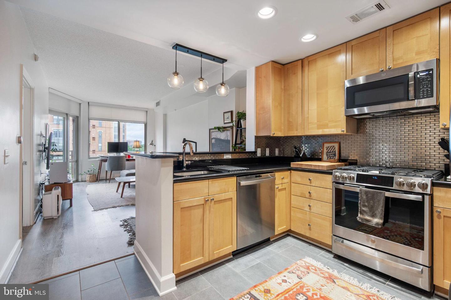 3650 S GLEBE RD #450, ARLINGTON, Virginia 22202, 1 Bedroom Bedrooms, ,1 BathroomBathrooms,Residential,For sale,3650 S GLEBE RD #450,VAAR2058014 MLS # VAAR2058014