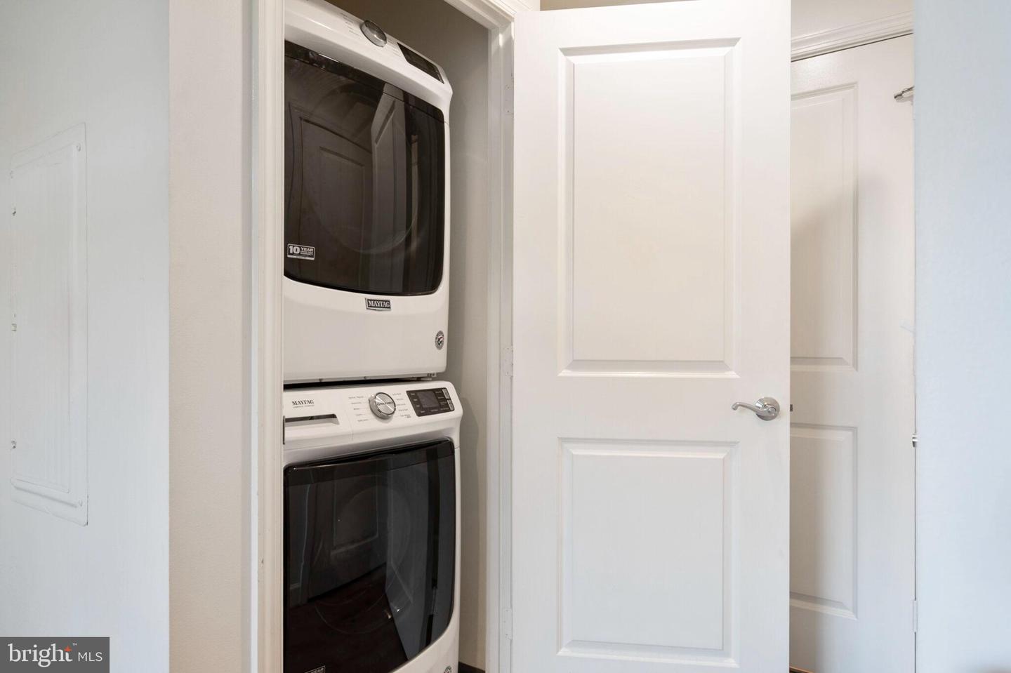 3650 S GLEBE RD #450, ARLINGTON, Virginia 22202, 1 Bedroom Bedrooms, ,1 BathroomBathrooms,Residential,For sale,3650 S GLEBE RD #450,VAAR2058014 MLS # VAAR2058014