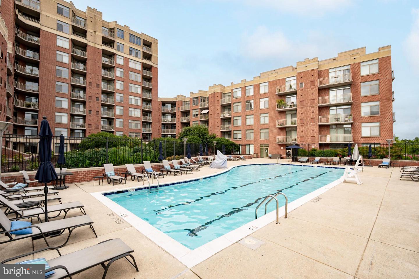 3650 S GLEBE RD #450, ARLINGTON, Virginia 22202, 1 Bedroom Bedrooms, ,1 BathroomBathrooms,Residential,For sale,3650 S GLEBE RD #450,VAAR2058014 MLS # VAAR2058014