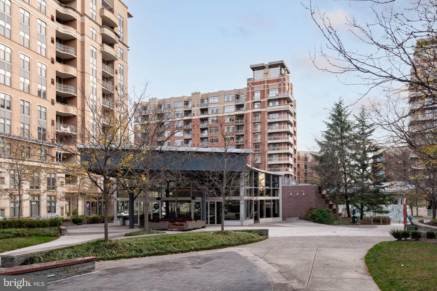 3650 S GLEBE RD #450, ARLINGTON, Virginia 22202, 1 Bedroom Bedrooms, ,1 BathroomBathrooms,Residential,For sale,3650 S GLEBE RD #450,VAAR2058014 MLS # VAAR2058014