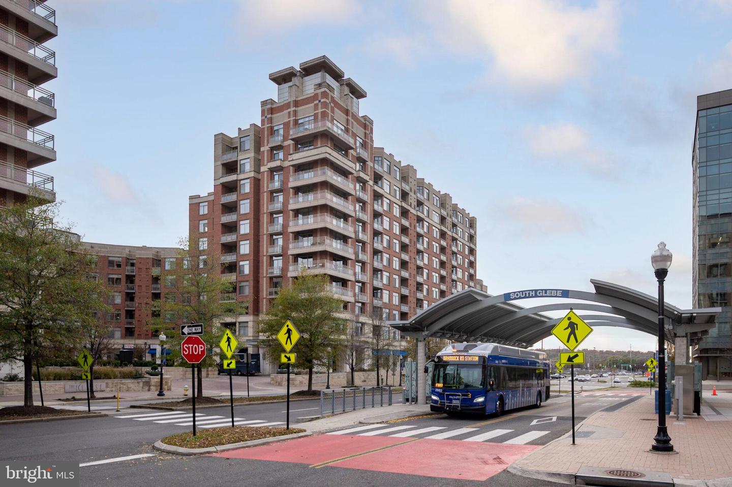 3650 S GLEBE RD #450, ARLINGTON, Virginia 22202, 1 Bedroom Bedrooms, ,1 BathroomBathrooms,Residential,For sale,3650 S GLEBE RD #450,VAAR2058014 MLS # VAAR2058014