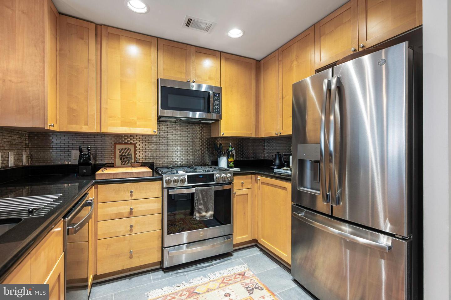 3650 S GLEBE RD #450, ARLINGTON, Virginia 22202, 1 Bedroom Bedrooms, ,1 BathroomBathrooms,Residential,For sale,3650 S GLEBE RD #450,VAAR2058014 MLS # VAAR2058014