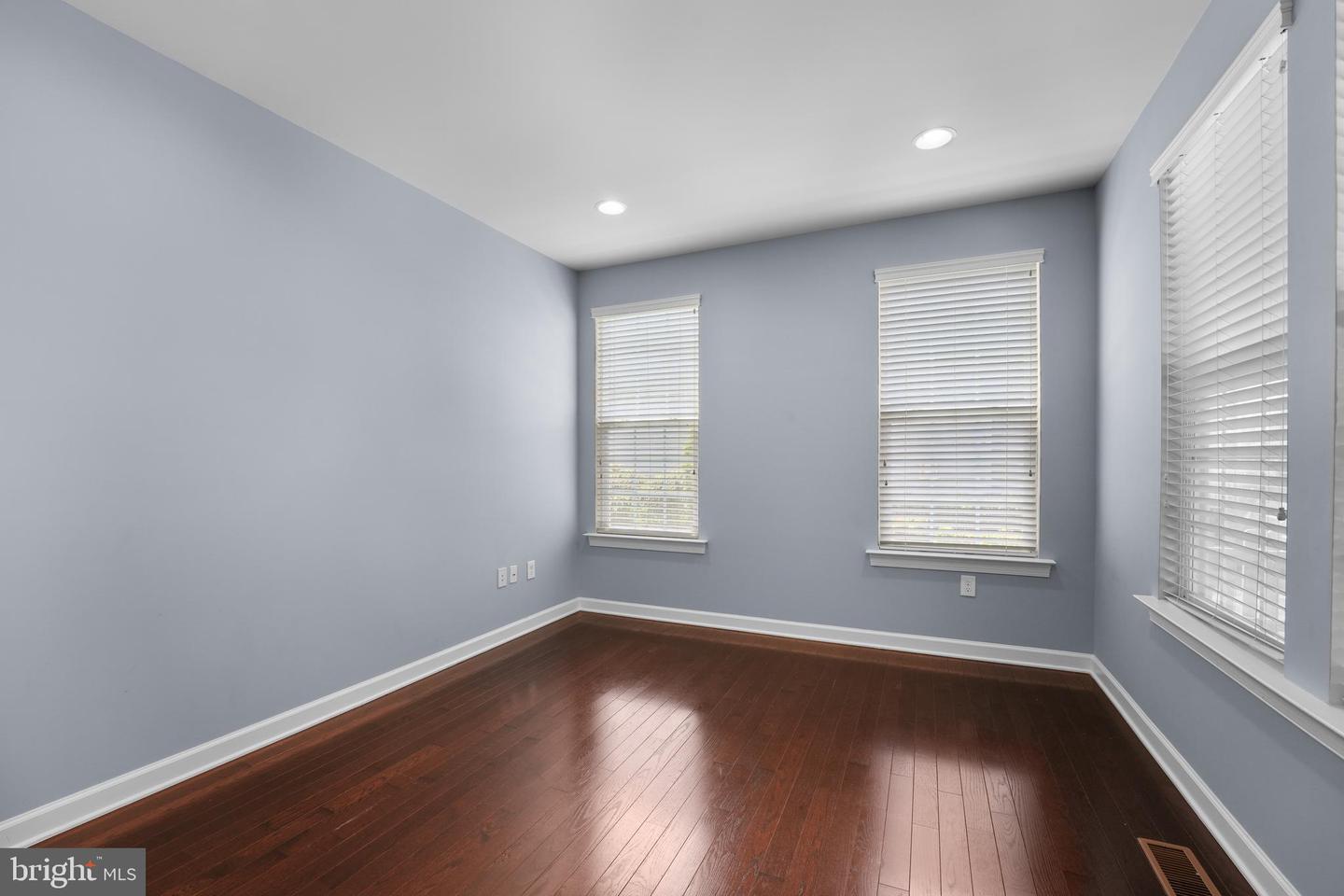 8967 FENESTRA PL, GAINESVILLE, Virginia 20155, 4 Bedrooms Bedrooms, ,3 BathroomsBathrooms,Residential,For sale,8967 FENESTRA PL,VAPW2095340 MLS # VAPW2095340