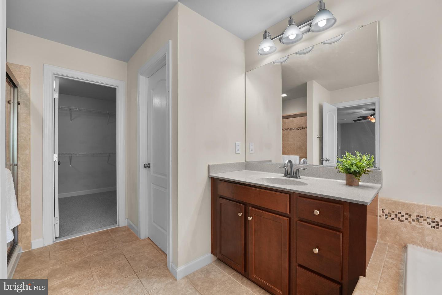 8967 FENESTRA PL, GAINESVILLE, Virginia 20155, 4 Bedrooms Bedrooms, ,3 BathroomsBathrooms,Residential,For sale,8967 FENESTRA PL,VAPW2095340 MLS # VAPW2095340