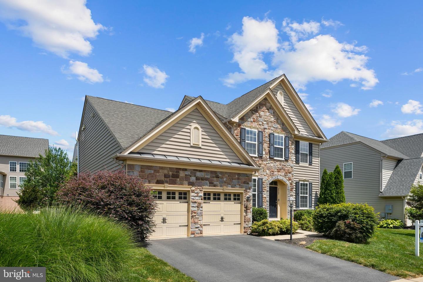 8967 FENESTRA PL, GAINESVILLE, Virginia 20155, 4 Bedrooms Bedrooms, ,3 BathroomsBathrooms,Residential,For sale,8967 FENESTRA PL,VAPW2095340 MLS # VAPW2095340