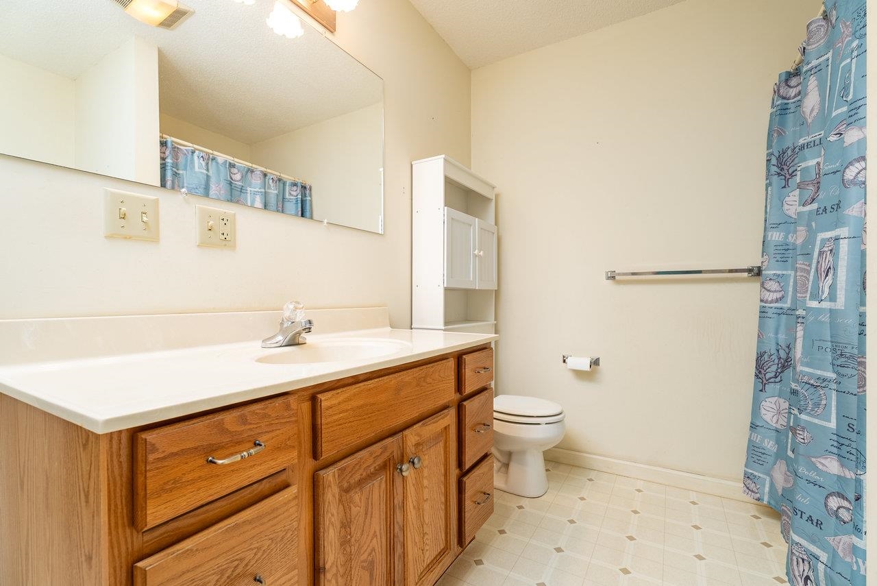 4039 CANNERY WOODS DR, BRIDGEWATER, Virginia 22812, 4 Bedrooms Bedrooms, ,3 BathroomsBathrooms,Residential,4039 CANNERY WOODS DR,666659 MLS # 666659