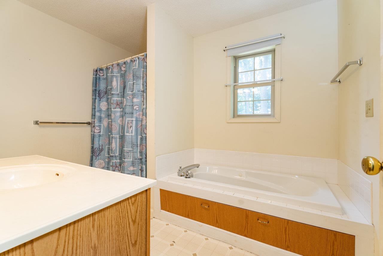 4039 CANNERY WOODS DR, BRIDGEWATER, Virginia 22812, 4 Bedrooms Bedrooms, ,3 BathroomsBathrooms,Residential,4039 CANNERY WOODS DR,666659 MLS # 666659