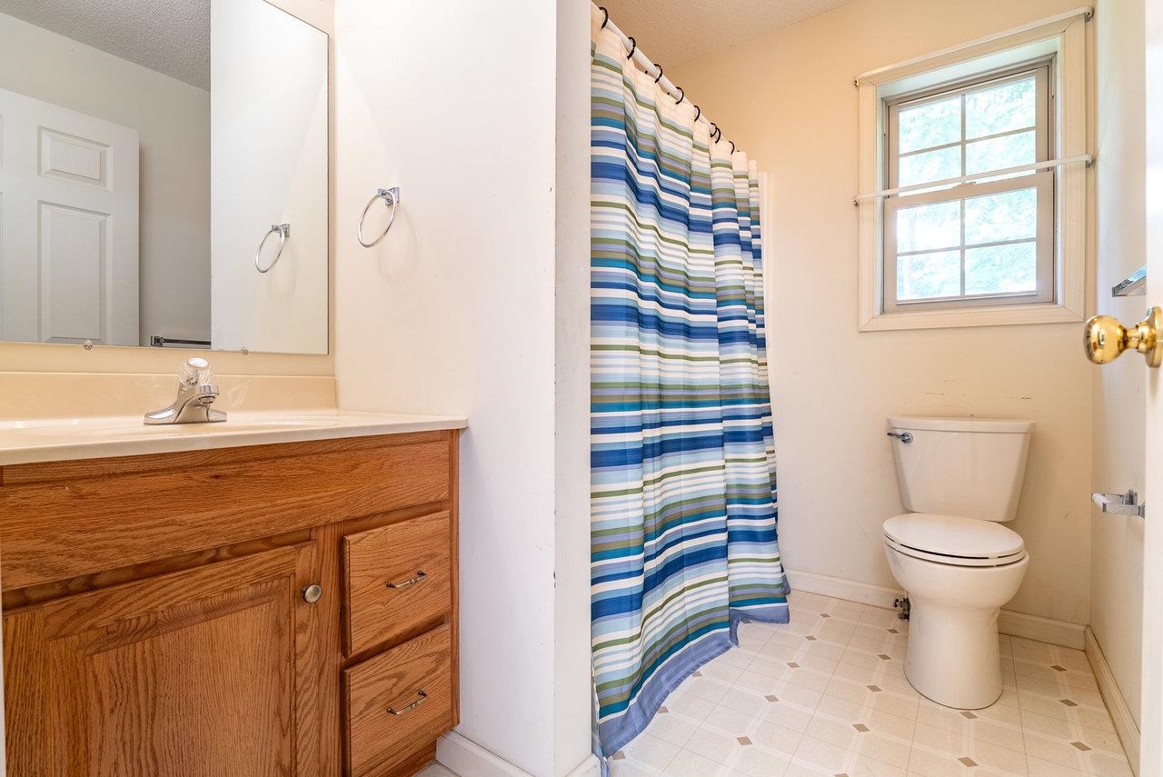 4039 CANNERY WOODS DR, BRIDGEWATER, Virginia 22812, 4 Bedrooms Bedrooms, ,3 BathroomsBathrooms,Residential,4039 CANNERY WOODS DR,666659 MLS # 666659