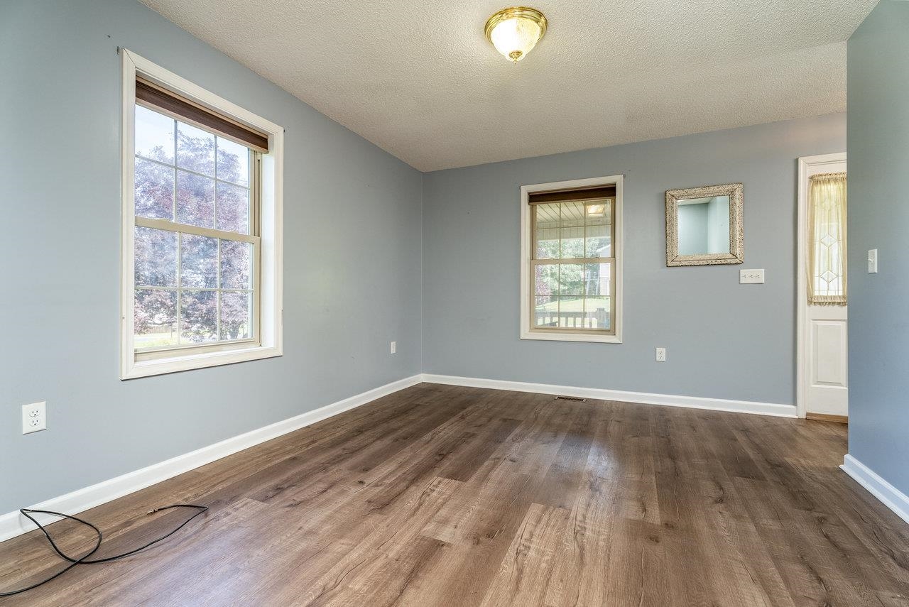 4039 CANNERY WOODS DR, BRIDGEWATER, Virginia 22812, 4 Bedrooms Bedrooms, ,3 BathroomsBathrooms,Residential,4039 CANNERY WOODS DR,666659 MLS # 666659