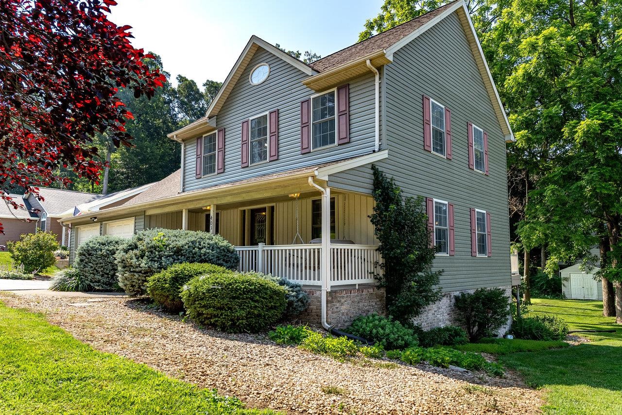 4039 CANNERY WOODS DR, BRIDGEWATER, Virginia 22812, 4 Bedrooms Bedrooms, ,3 BathroomsBathrooms,Residential,4039 CANNERY WOODS DR,666659 MLS # 666659