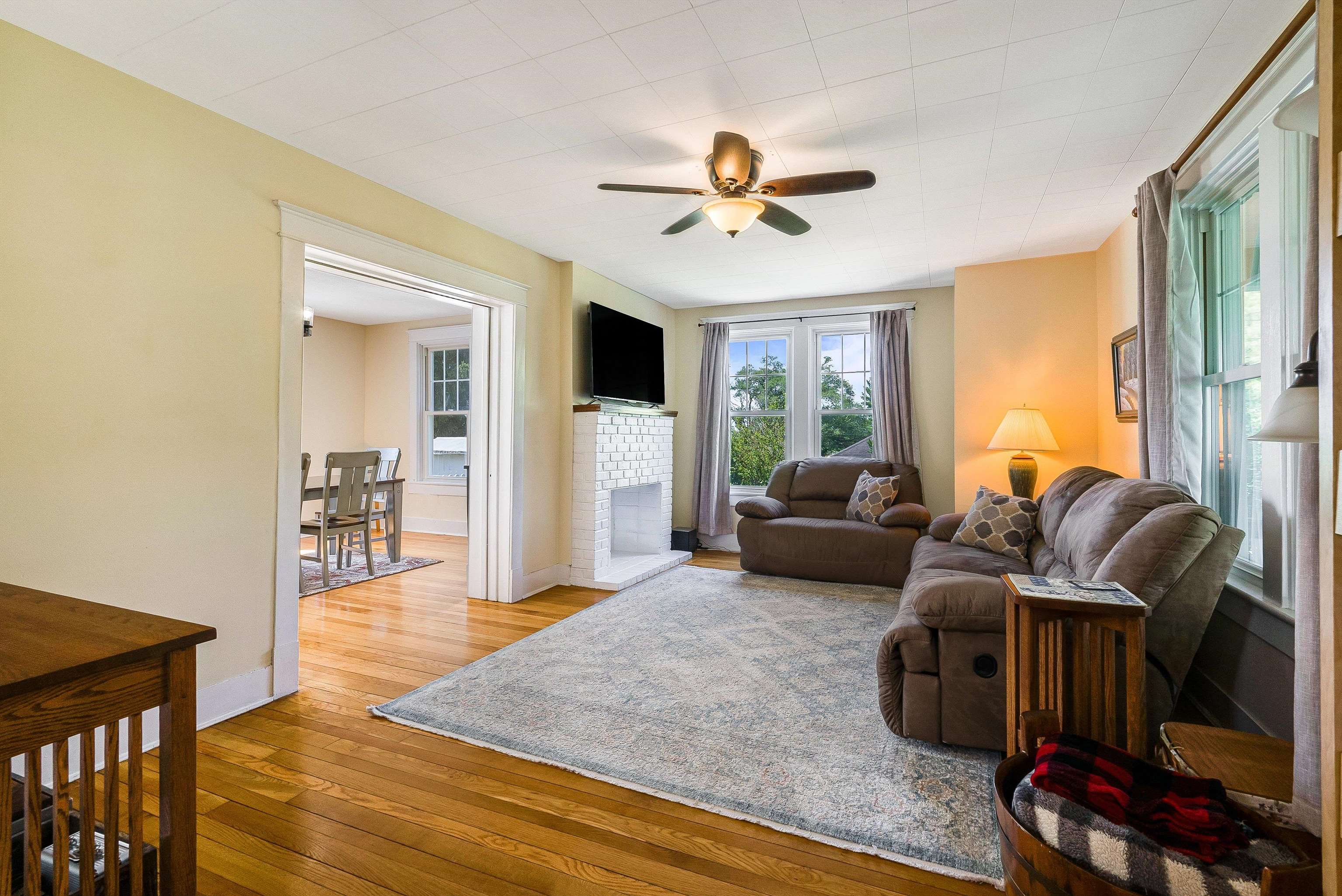 3027 CROSS KEYS RD, ROCKINGHAM, Virginia 22801, 4 Bedrooms Bedrooms, ,2 BathroomsBathrooms,Residential,3027 CROSS KEYS RD,666660 MLS # 666660