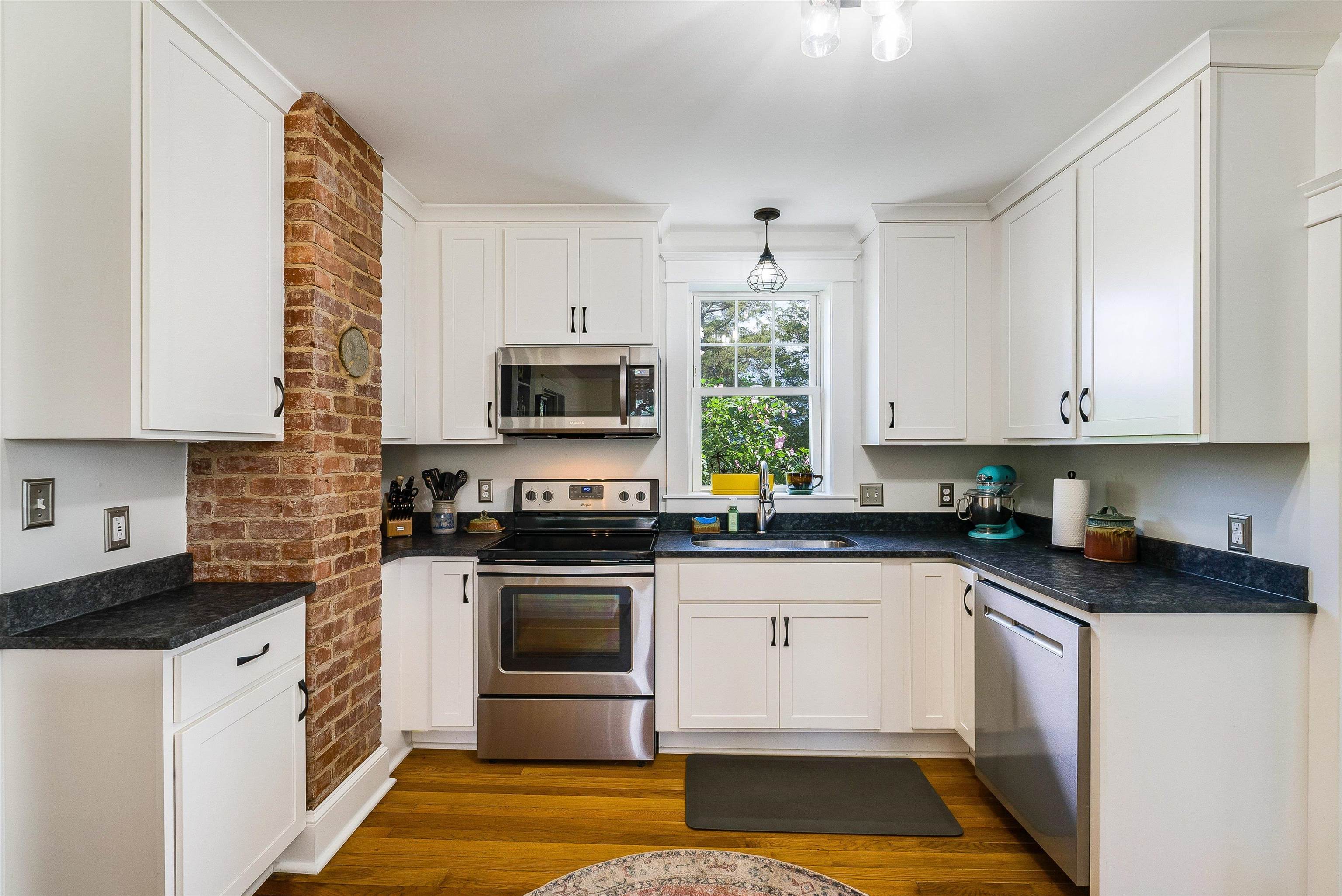 3027 CROSS KEYS RD, ROCKINGHAM, Virginia 22801, 4 Bedrooms Bedrooms, ,2 BathroomsBathrooms,Residential,3027 CROSS KEYS RD,666660 MLS # 666660