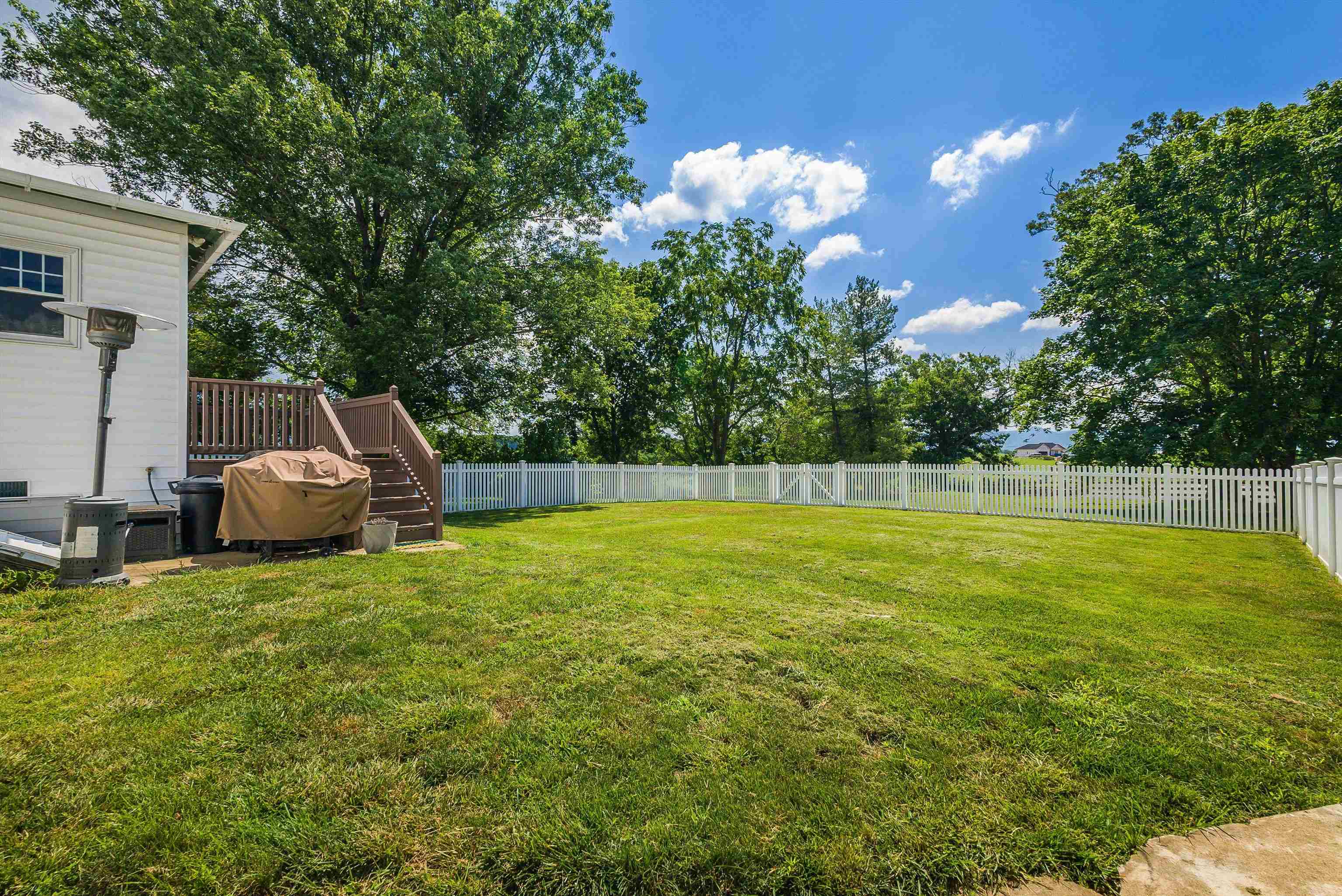 3027 CROSS KEYS RD, ROCKINGHAM, Virginia 22801, 4 Bedrooms Bedrooms, ,2 BathroomsBathrooms,Residential,3027 CROSS KEYS RD,666660 MLS # 666660