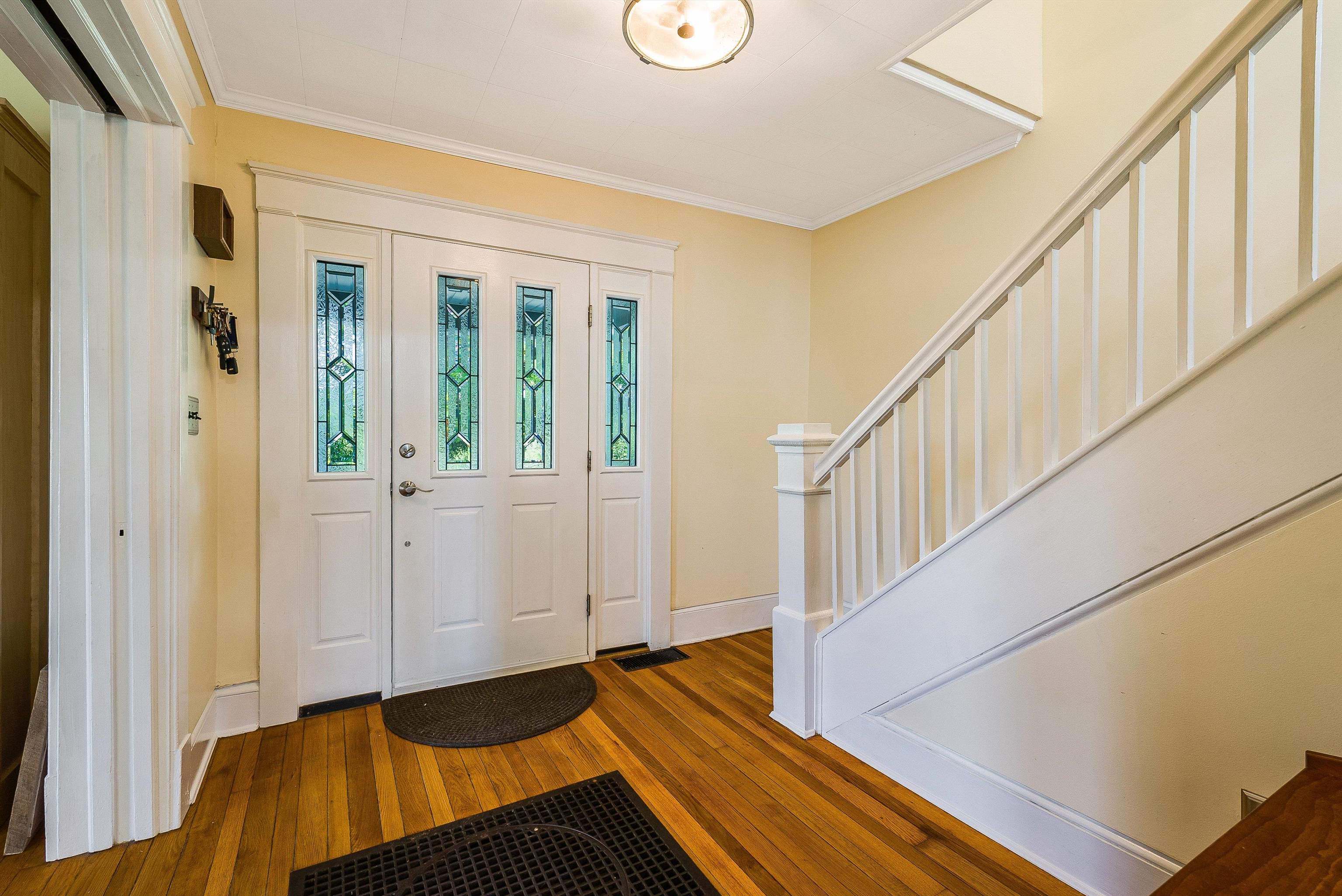 3027 CROSS KEYS RD, ROCKINGHAM, Virginia 22801, 4 Bedrooms Bedrooms, ,2 BathroomsBathrooms,Residential,3027 CROSS KEYS RD,666660 MLS # 666660