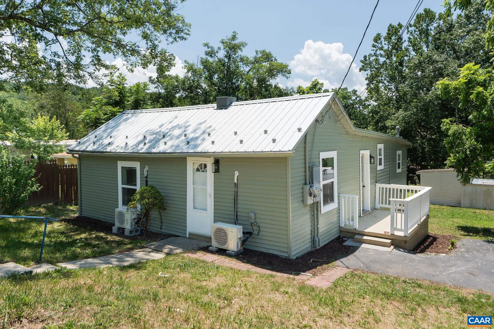 1805 SHENANDOAH AVE, WAYNESBORO, Virginia 22980, 3 Bedrooms Bedrooms, ,2 BathroomsBathrooms,Residential,1805 SHENANDOAH AVE,666666 MLS # 666666