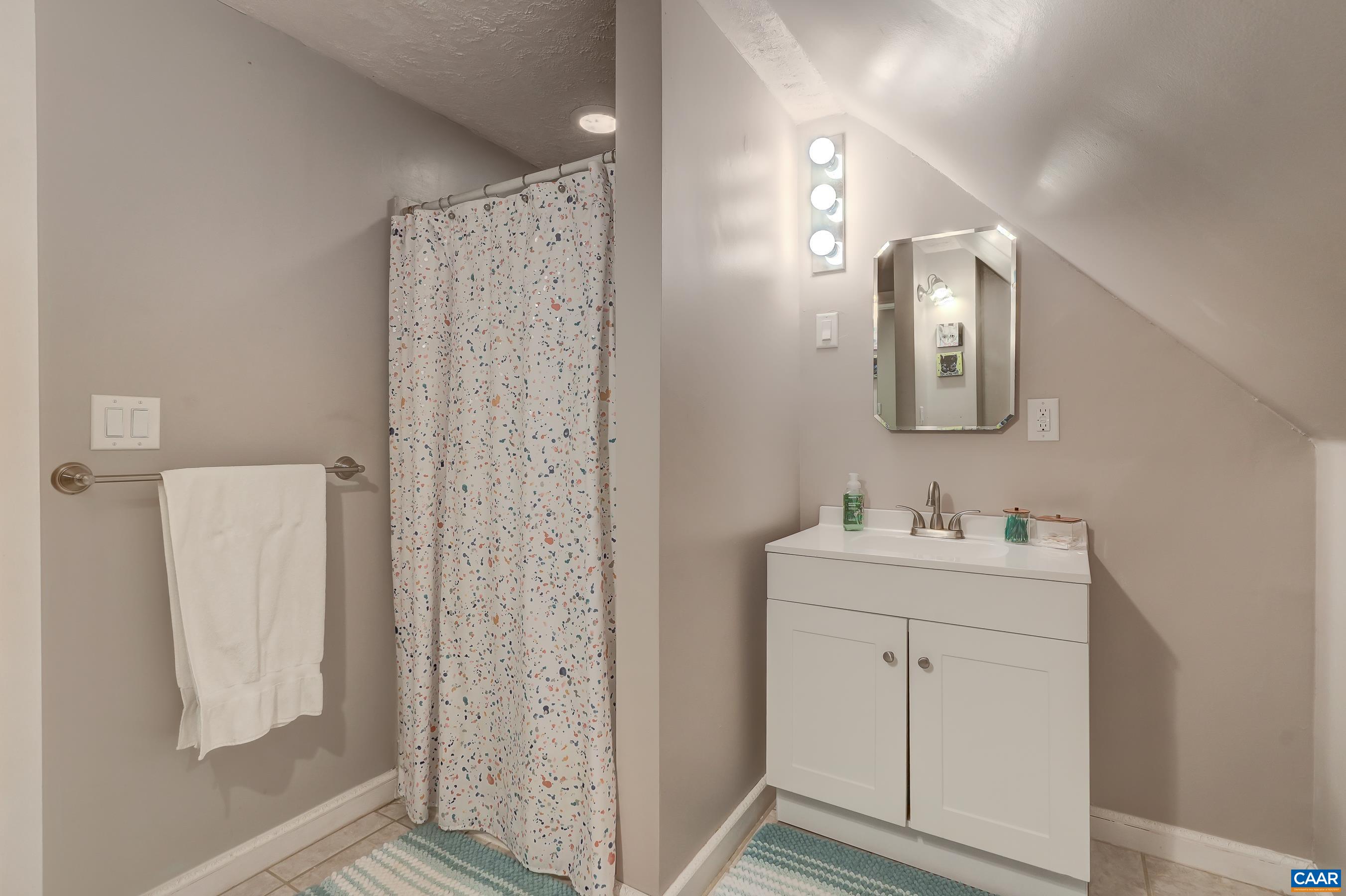 3044 CAMPBELL RD, TROY, Virginia 22974, 5 Bedrooms Bedrooms, ,3 BathroomsBathrooms,Residential,Campbell Road Private Retreat,3044 CAMPBELL RD,666667 MLS # 666667