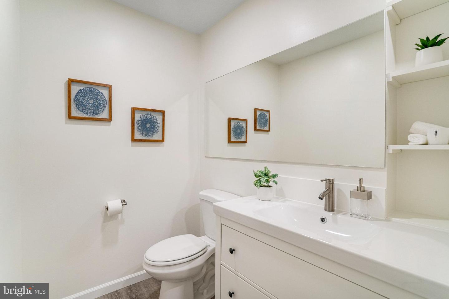 2420 N TAYLOR ST, ARLINGTON, Virginia 22207, 4 Bedrooms Bedrooms, ,3 BathroomsBathrooms,Residential,For sale,2420 N TAYLOR ST,VAAR2058422 MLS # VAAR2058422