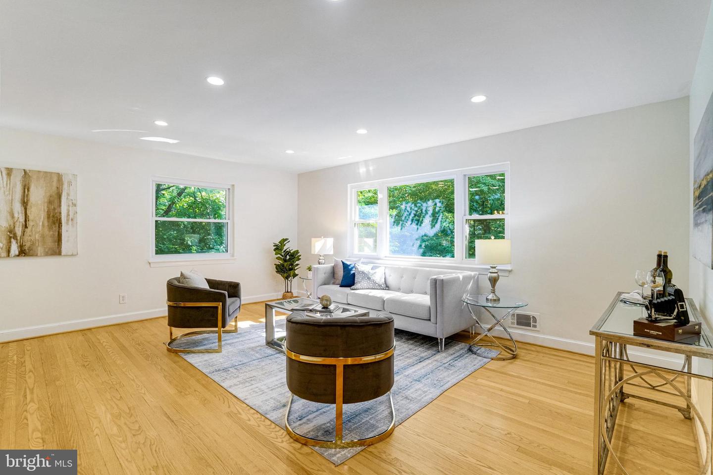 2420 N TAYLOR ST, ARLINGTON, Virginia 22207, 4 Bedrooms Bedrooms, ,3 BathroomsBathrooms,Residential,For sale,2420 N TAYLOR ST,VAAR2058422 MLS # VAAR2058422