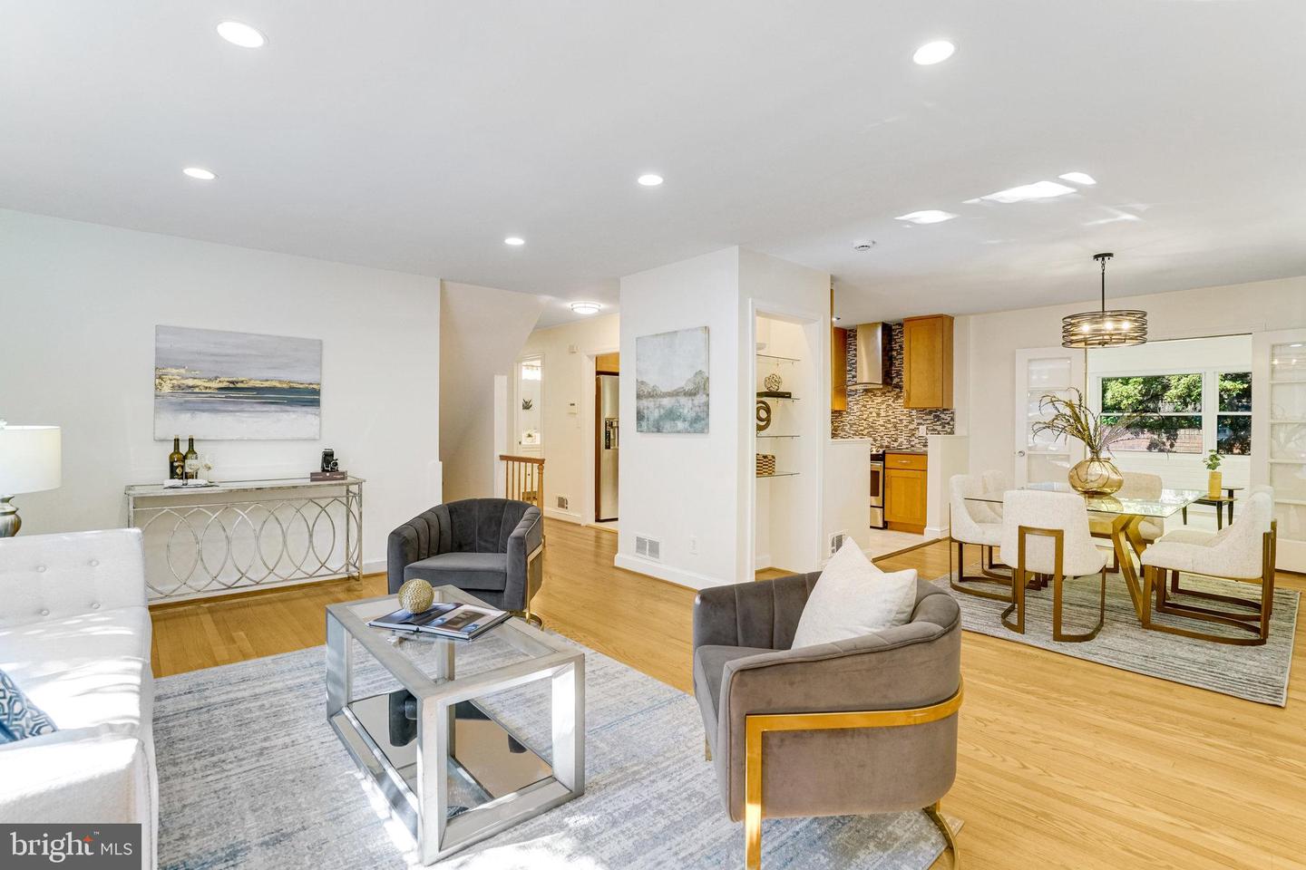 2420 N TAYLOR ST, ARLINGTON, Virginia 22207, 4 Bedrooms Bedrooms, ,3 BathroomsBathrooms,Residential,For sale,2420 N TAYLOR ST,VAAR2058422 MLS # VAAR2058422