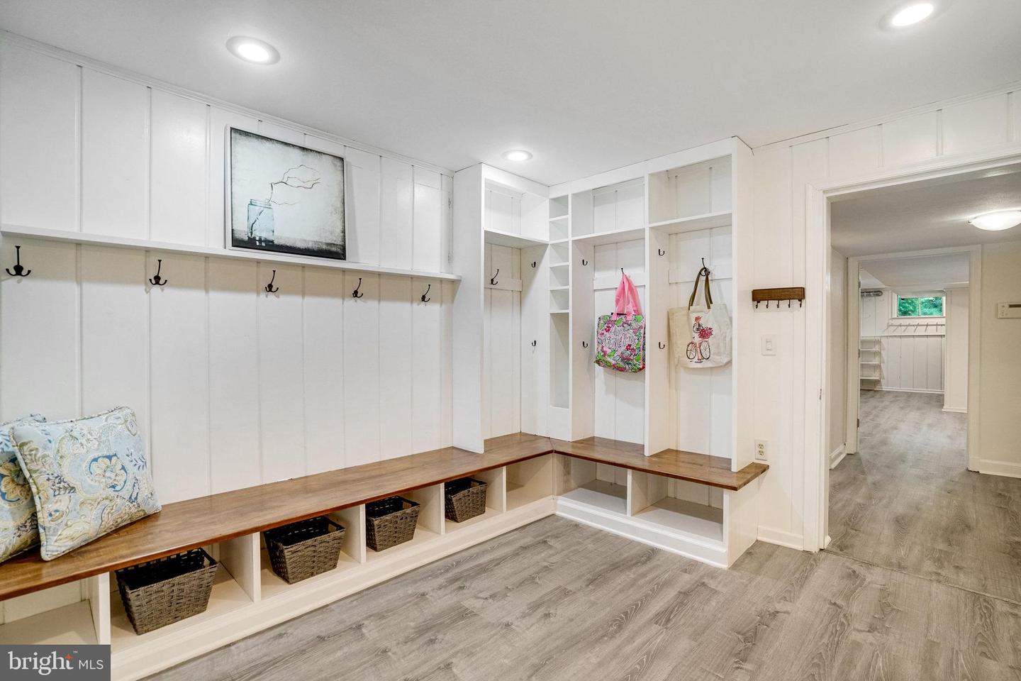 2420 N TAYLOR ST, ARLINGTON, Virginia 22207, 4 Bedrooms Bedrooms, ,3 BathroomsBathrooms,Residential,For sale,2420 N TAYLOR ST,VAAR2058422 MLS # VAAR2058422