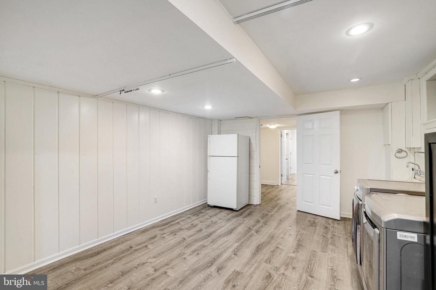 2420 N TAYLOR ST, ARLINGTON, Virginia 22207, 4 Bedrooms Bedrooms, ,3 BathroomsBathrooms,Residential,For sale,2420 N TAYLOR ST,VAAR2058422 MLS # VAAR2058422