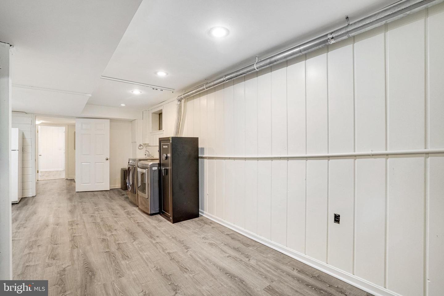 2420 N TAYLOR ST, ARLINGTON, Virginia 22207, 4 Bedrooms Bedrooms, ,3 BathroomsBathrooms,Residential,For sale,2420 N TAYLOR ST,VAAR2058422 MLS # VAAR2058422