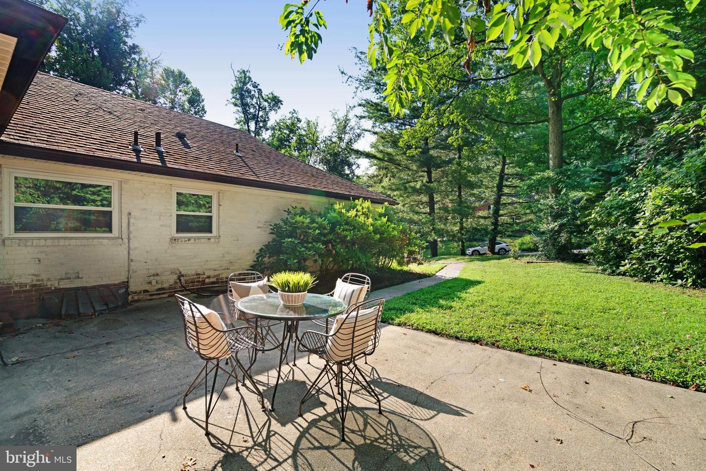 2420 N TAYLOR ST, ARLINGTON, Virginia 22207, 4 Bedrooms Bedrooms, ,3 BathroomsBathrooms,Residential,For sale,2420 N TAYLOR ST,VAAR2058422 MLS # VAAR2058422