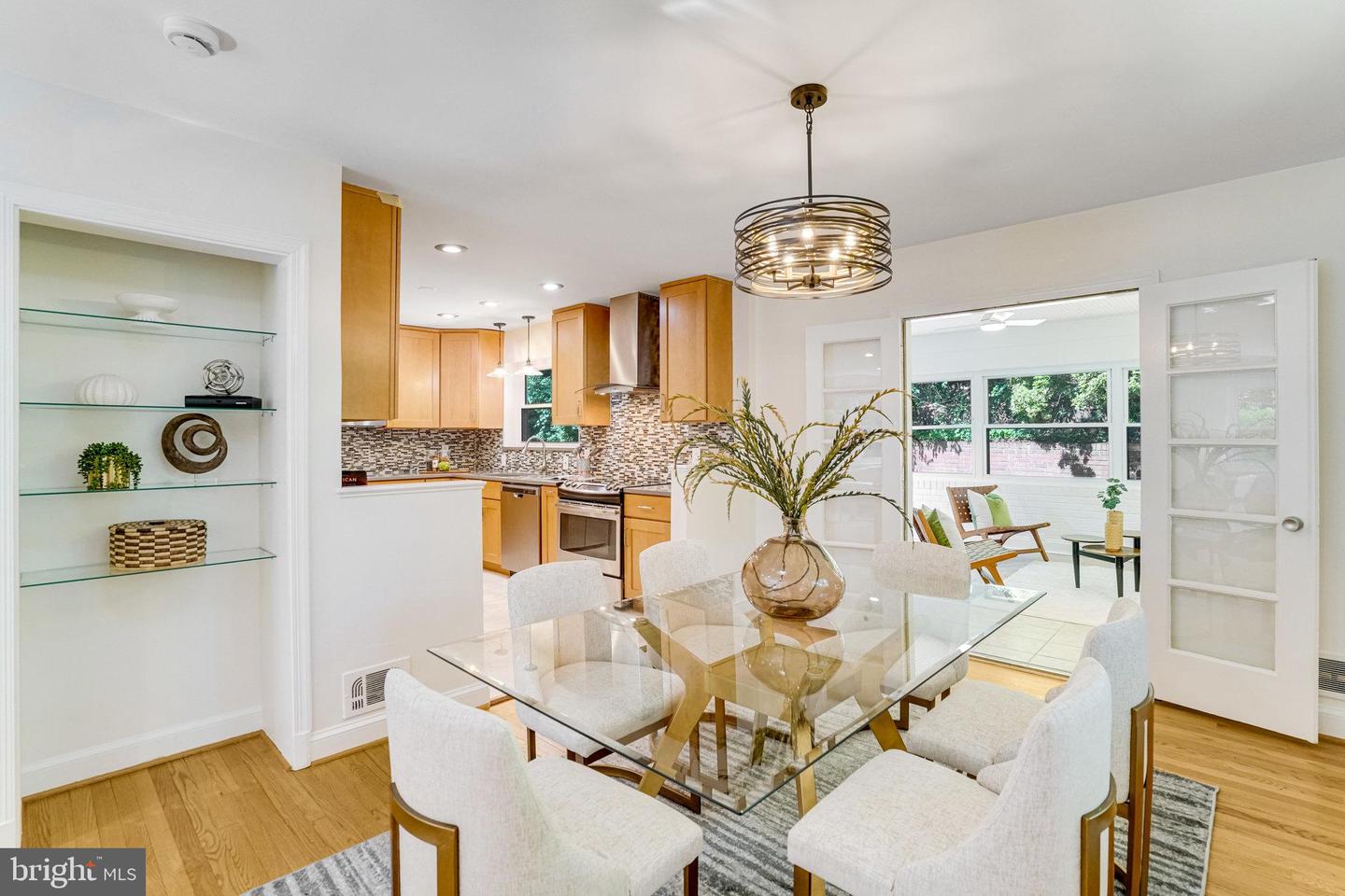 2420 N TAYLOR ST, ARLINGTON, Virginia 22207, 4 Bedrooms Bedrooms, ,3 BathroomsBathrooms,Residential,For sale,2420 N TAYLOR ST,VAAR2058422 MLS # VAAR2058422