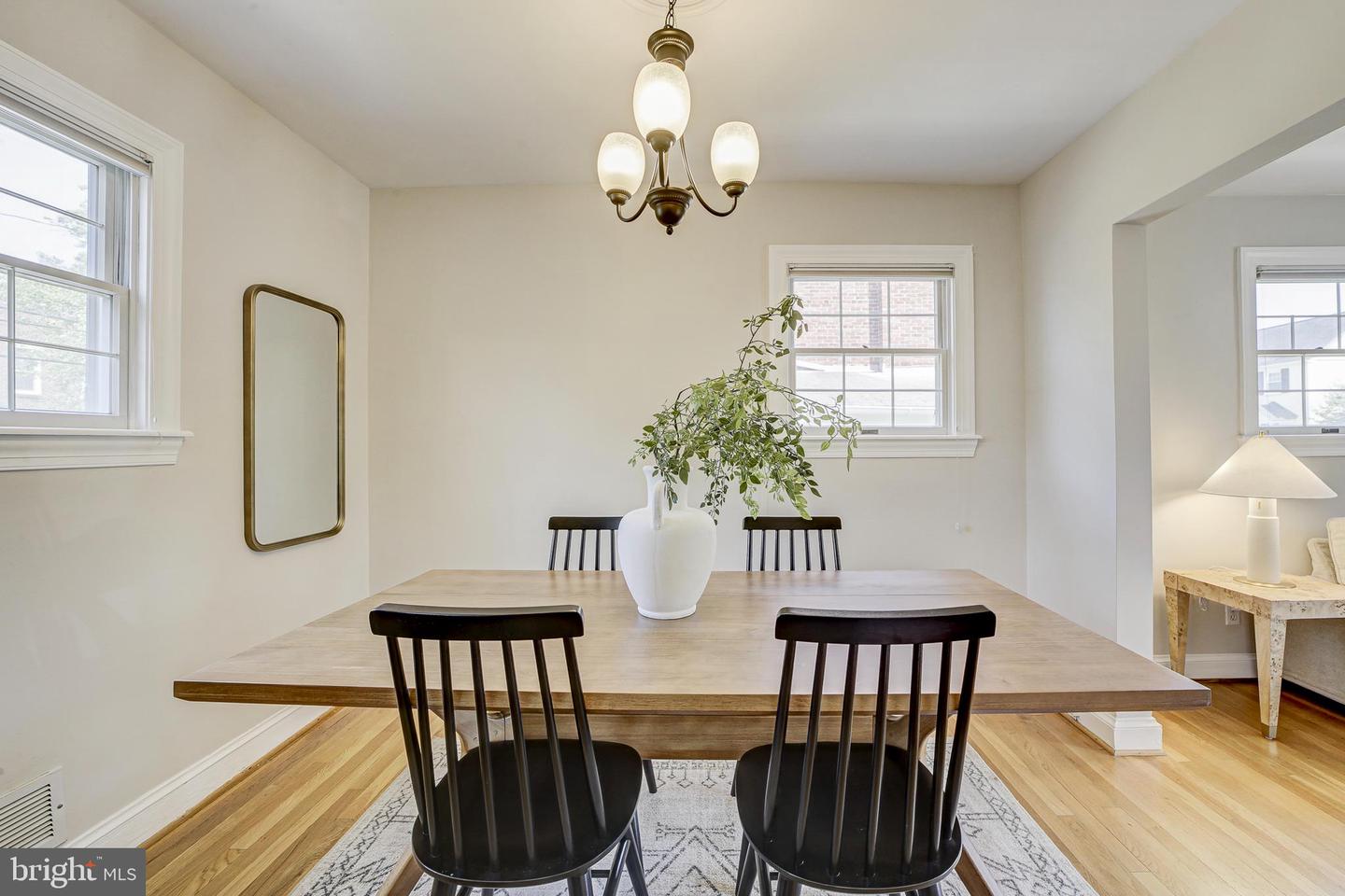 210-1/2 ADAMS AVE, ALEXANDRIA, Virginia 22301, 3 Bedrooms Bedrooms, ,1 BathroomBathrooms,Residential,For sale,210-1/2 ADAMS AVE,VAAX2045916 MLS # VAAX2045916