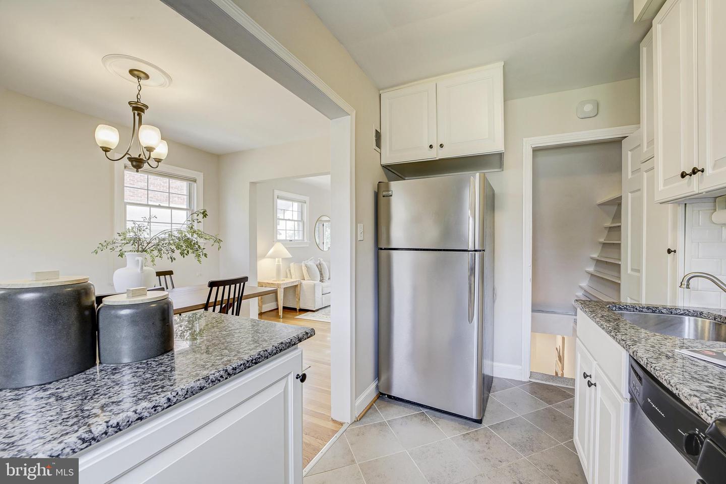 210-1/2 ADAMS AVE, ALEXANDRIA, Virginia 22301, 3 Bedrooms Bedrooms, ,1 BathroomBathrooms,Residential,For sale,210-1/2 ADAMS AVE,VAAX2045916 MLS # VAAX2045916