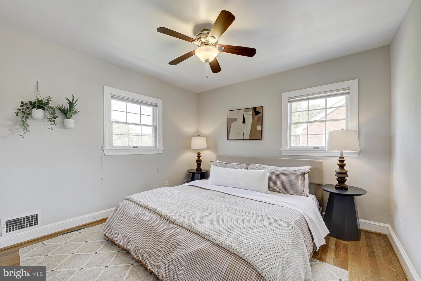210-1/2 ADAMS AVE, ALEXANDRIA, Virginia 22301, 3 Bedrooms Bedrooms, ,1 BathroomBathrooms,Residential,For sale,210-1/2 ADAMS AVE,VAAX2045916 MLS # VAAX2045916