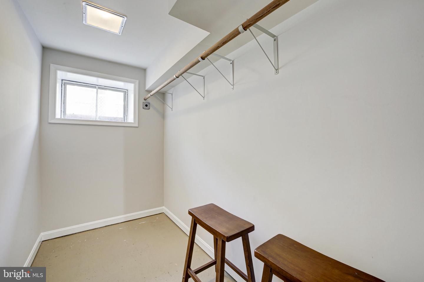 210-1/2 ADAMS AVE, ALEXANDRIA, Virginia 22301, 3 Bedrooms Bedrooms, ,1 BathroomBathrooms,Residential,For sale,210-1/2 ADAMS AVE,VAAX2045916 MLS # VAAX2045916