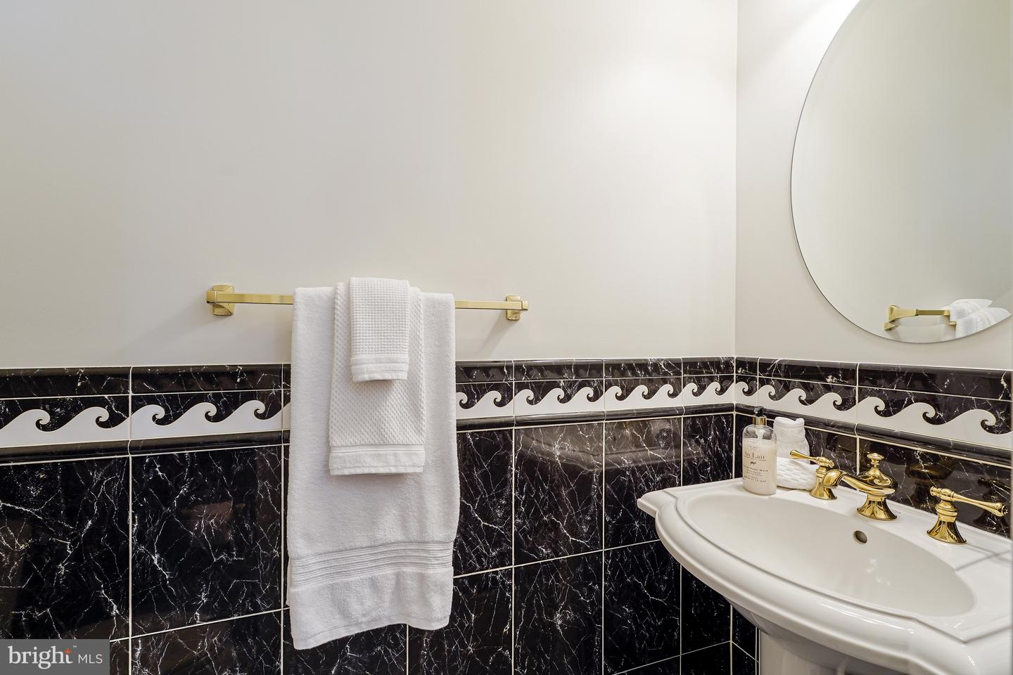 7740 LEGERE CT #35, MCLEAN, Virginia 22102, 3 Bedrooms Bedrooms, ,3 BathroomsBathrooms,Residential,For sale,7740 LEGERE CT #35,VAFX2244518 MLS # VAFX2244518