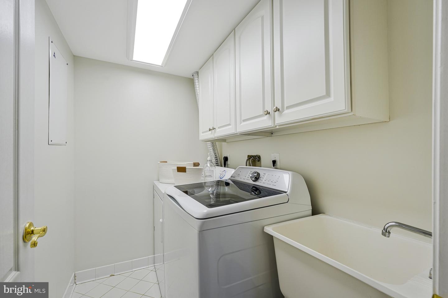 7740 LEGERE CT #35, MCLEAN, Virginia 22102, 3 Bedrooms Bedrooms, ,3 BathroomsBathrooms,Residential,For sale,7740 LEGERE CT #35,VAFX2244518 MLS # VAFX2244518