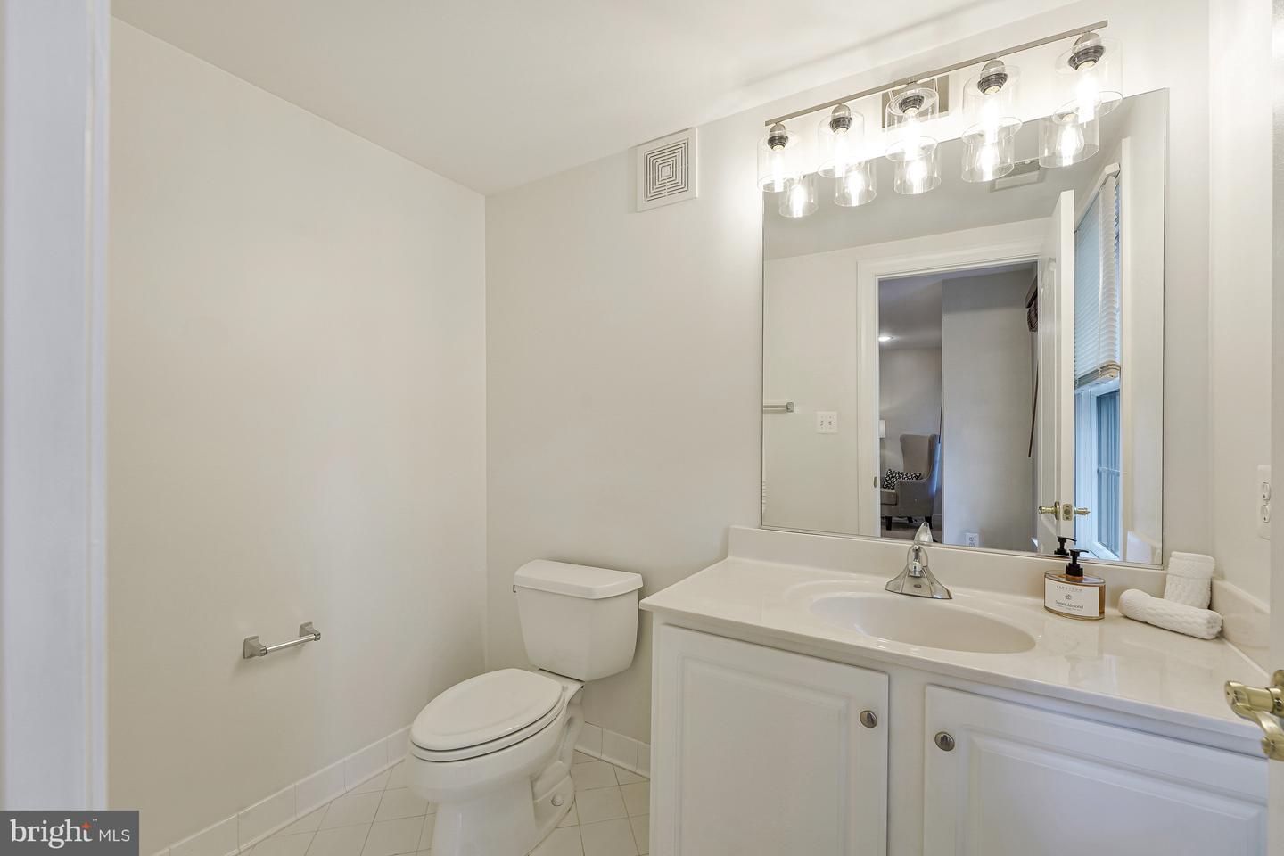7740 LEGERE CT #35, MCLEAN, Virginia 22102, 3 Bedrooms Bedrooms, ,3 BathroomsBathrooms,Residential,For sale,7740 LEGERE CT #35,VAFX2244518 MLS # VAFX2244518